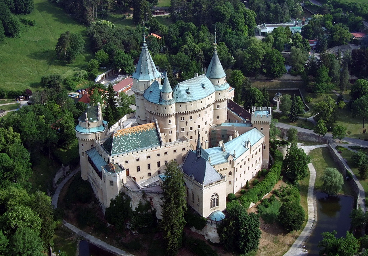 Замки Slovakia Castle Bojnicky  Города