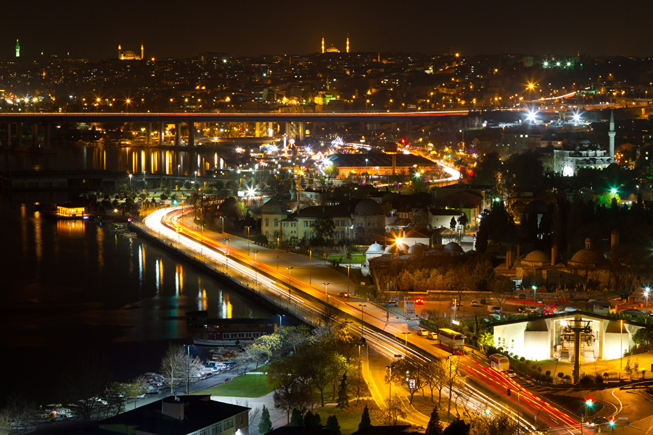 Ночной вид Стамбула