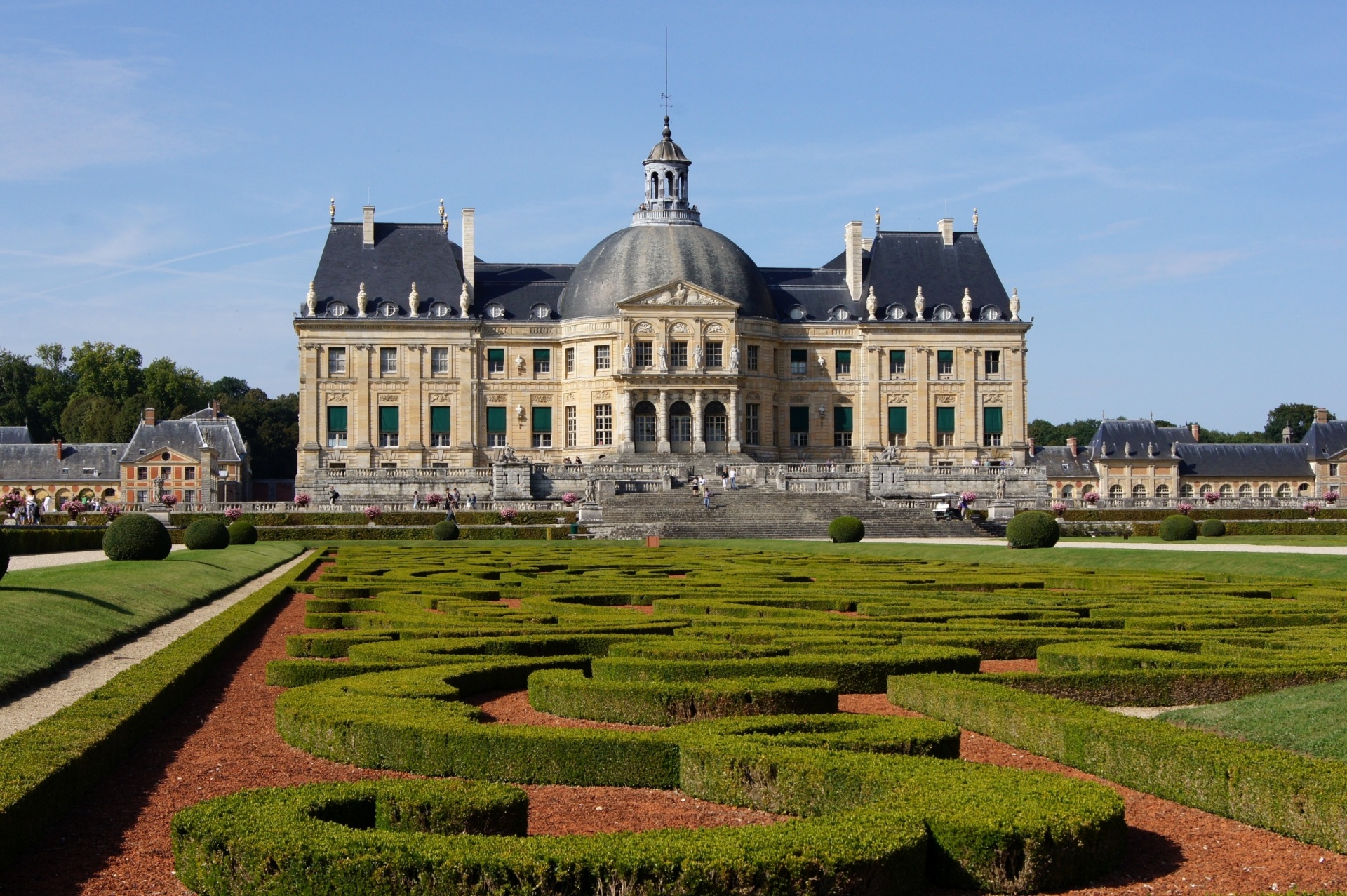 дворец шевалье во франции фото