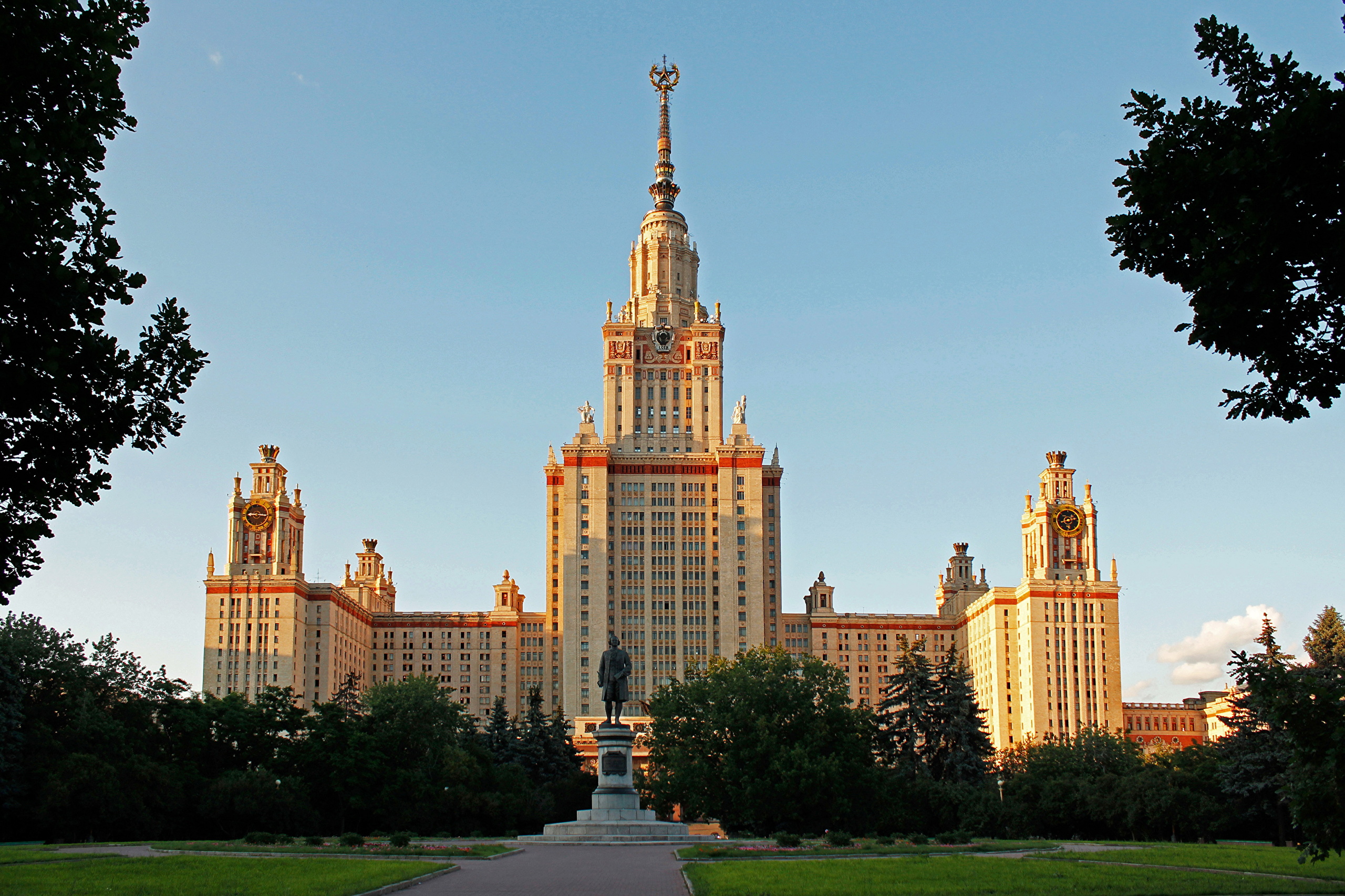главные здания москвы