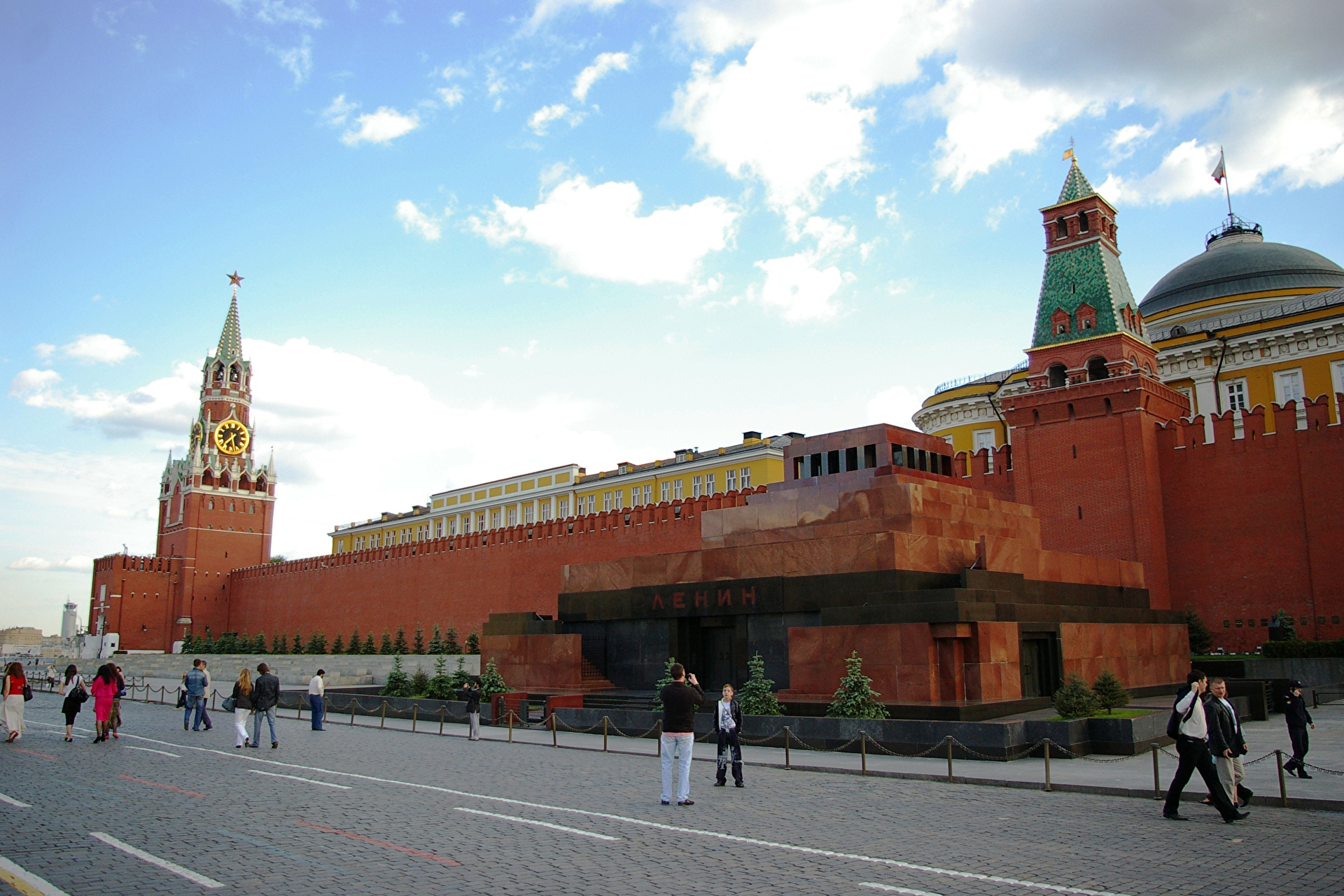 Мавзолей Ленина Спасская башня собор Василия