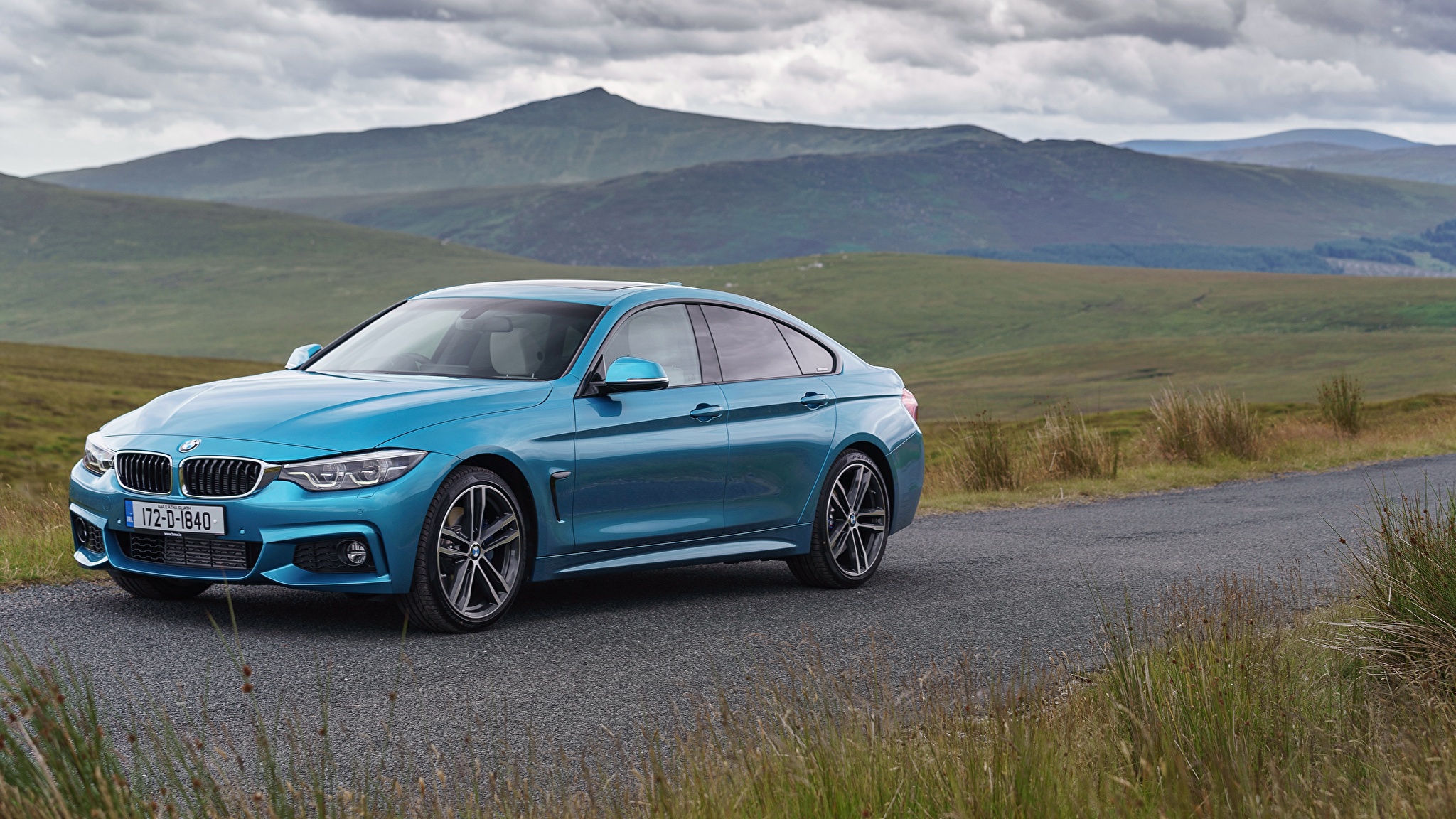 BMW 235 Gran Coupe светло голубая