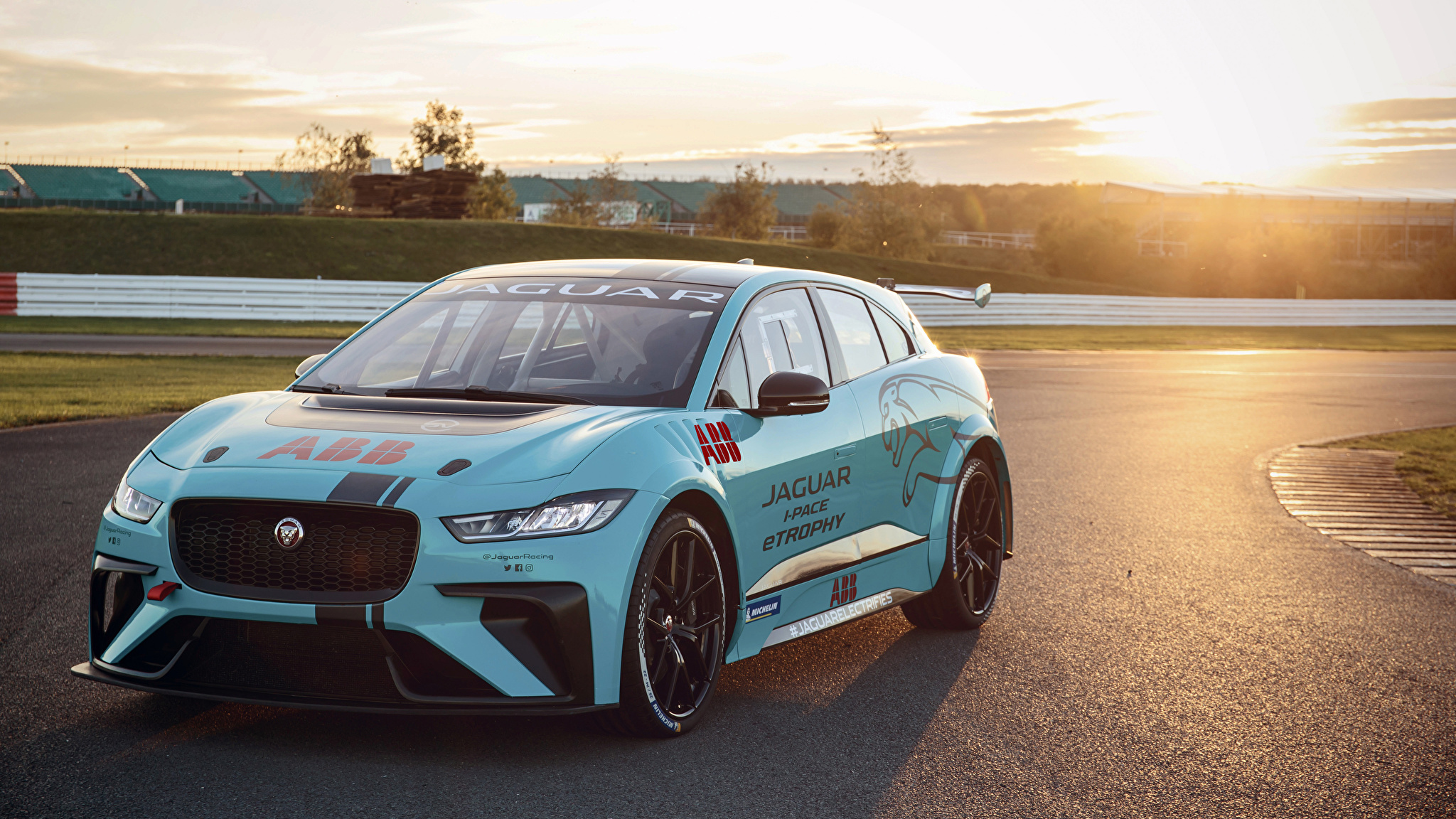 Jaguar i Pace ETROPHY