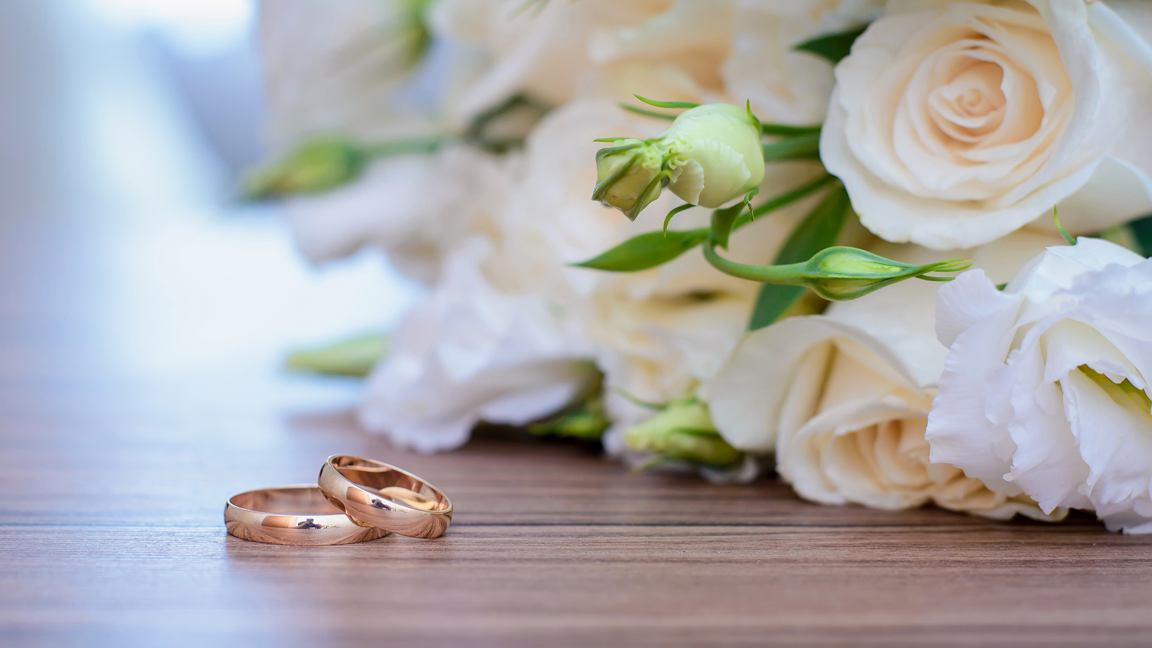 Кольца, свадьба, цветы без смс