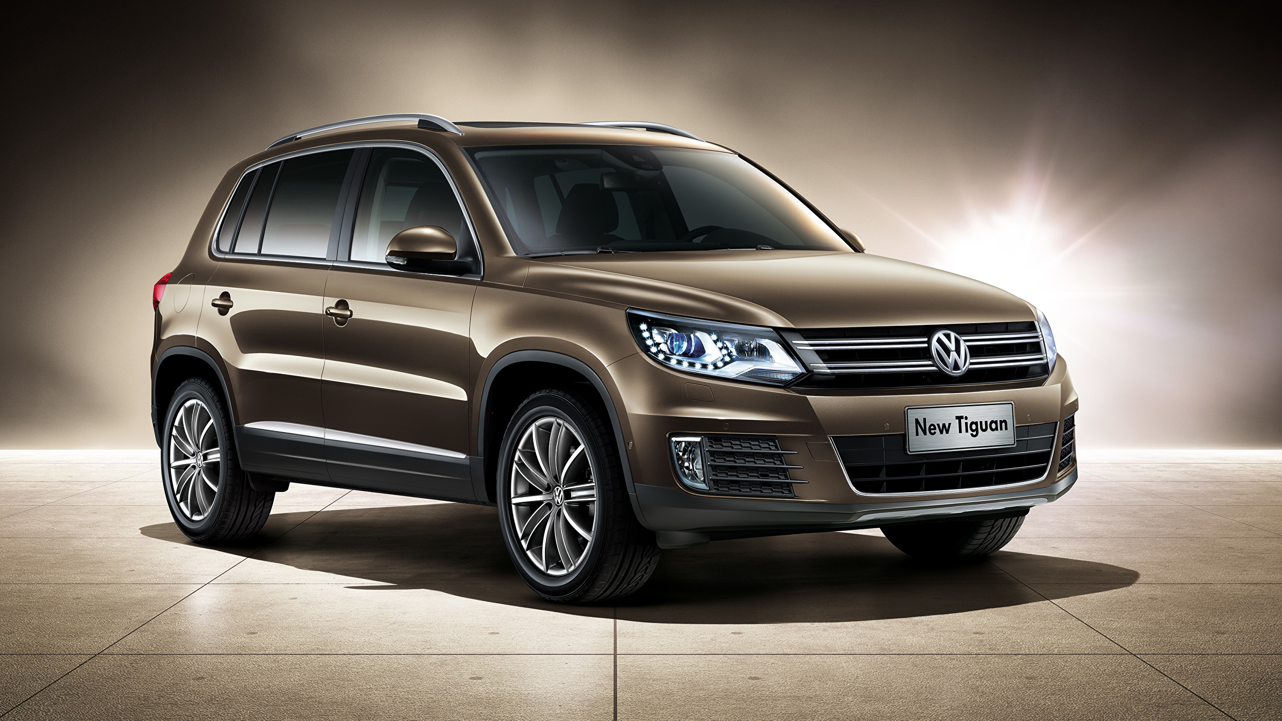 Машина Volkswagen Tiguan