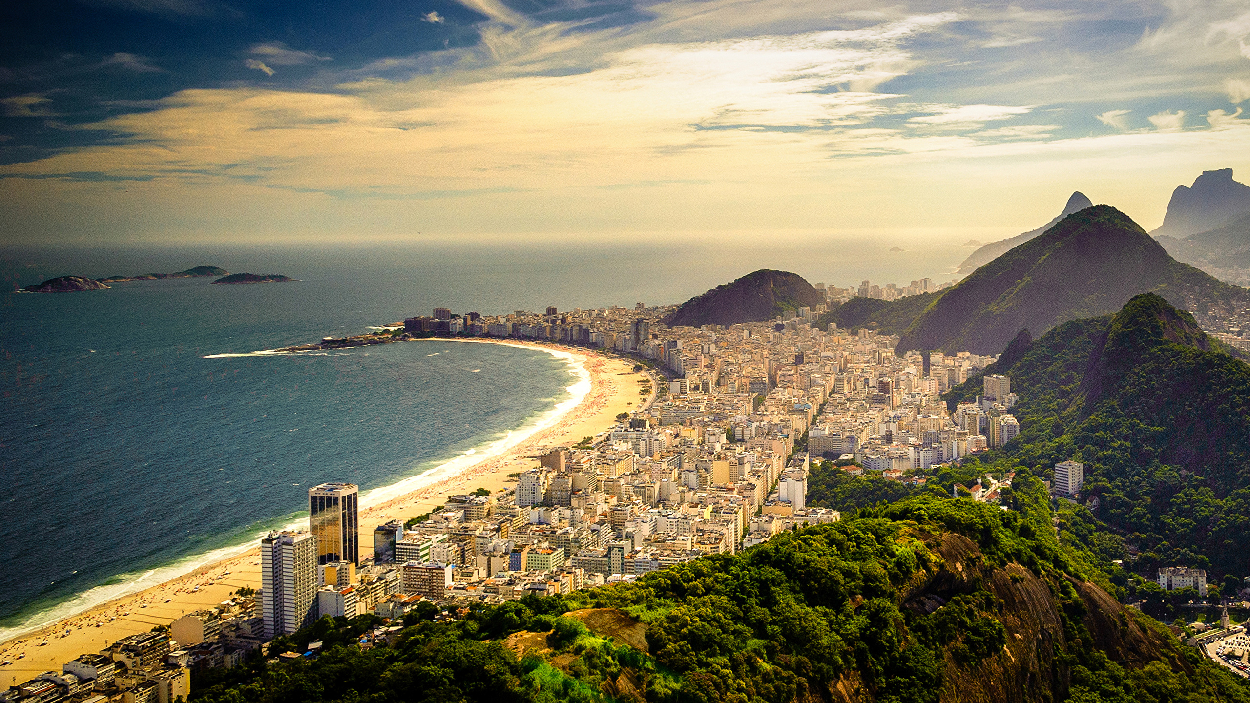 Бразилия Побережье Горы Небо Океан Copacabana Beach Рио-де-Жанейро Сверху Г...