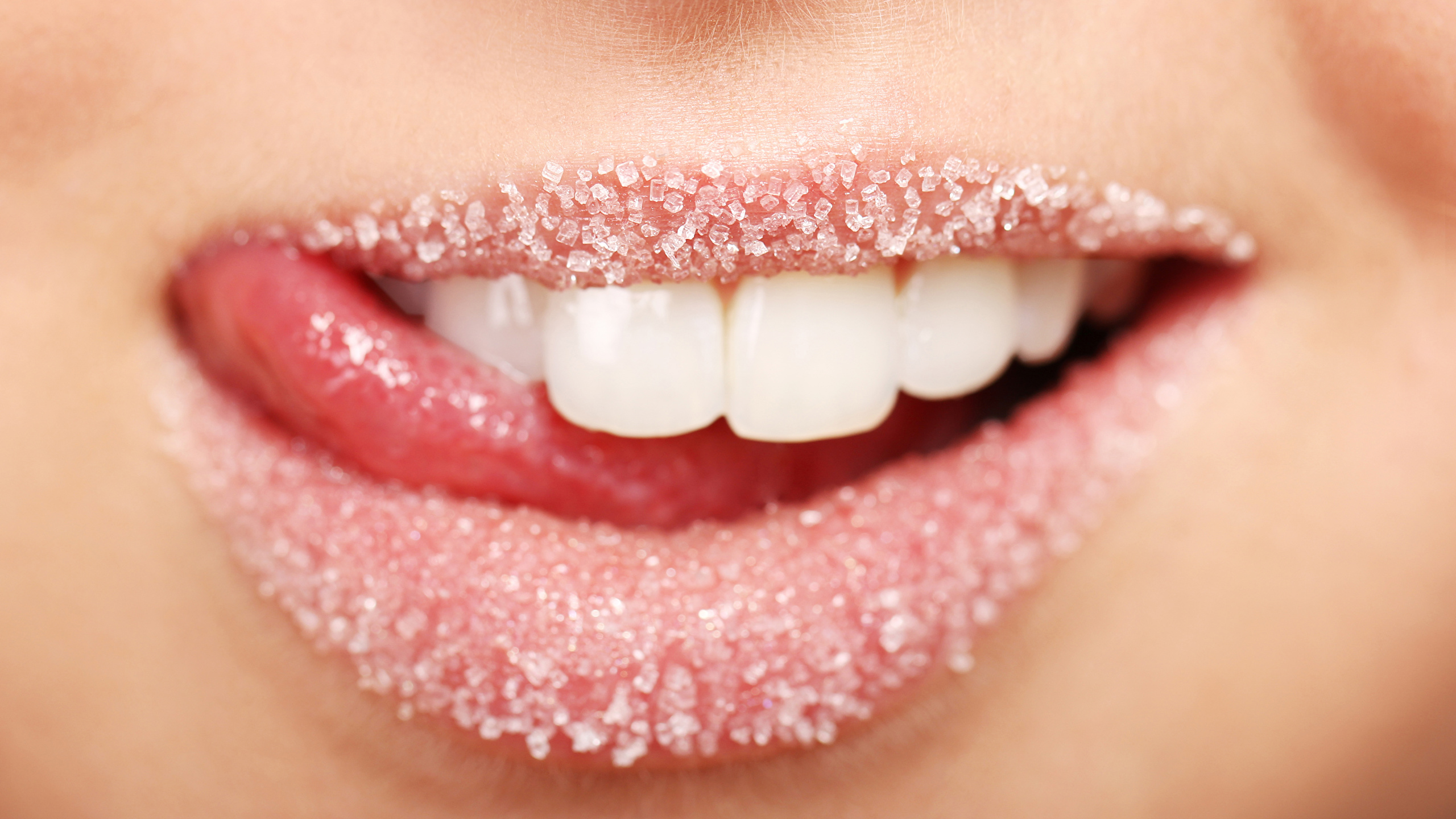 Почему сладкий привкус во рту причины. Сладкое и зубы. Сахарные губы. Сладкое для зубов.