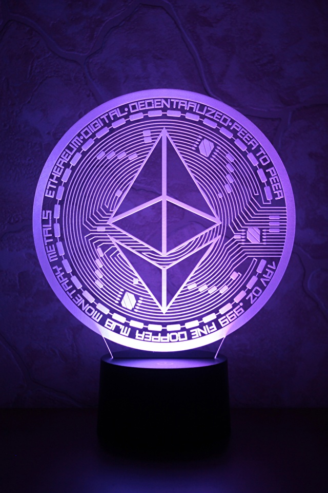 Фотографии Монеты ethereum, eth Фиолетовый Крупным планом 640x960 для мобильного телефона фиолетовая фиолетовые фиолетовых вблизи