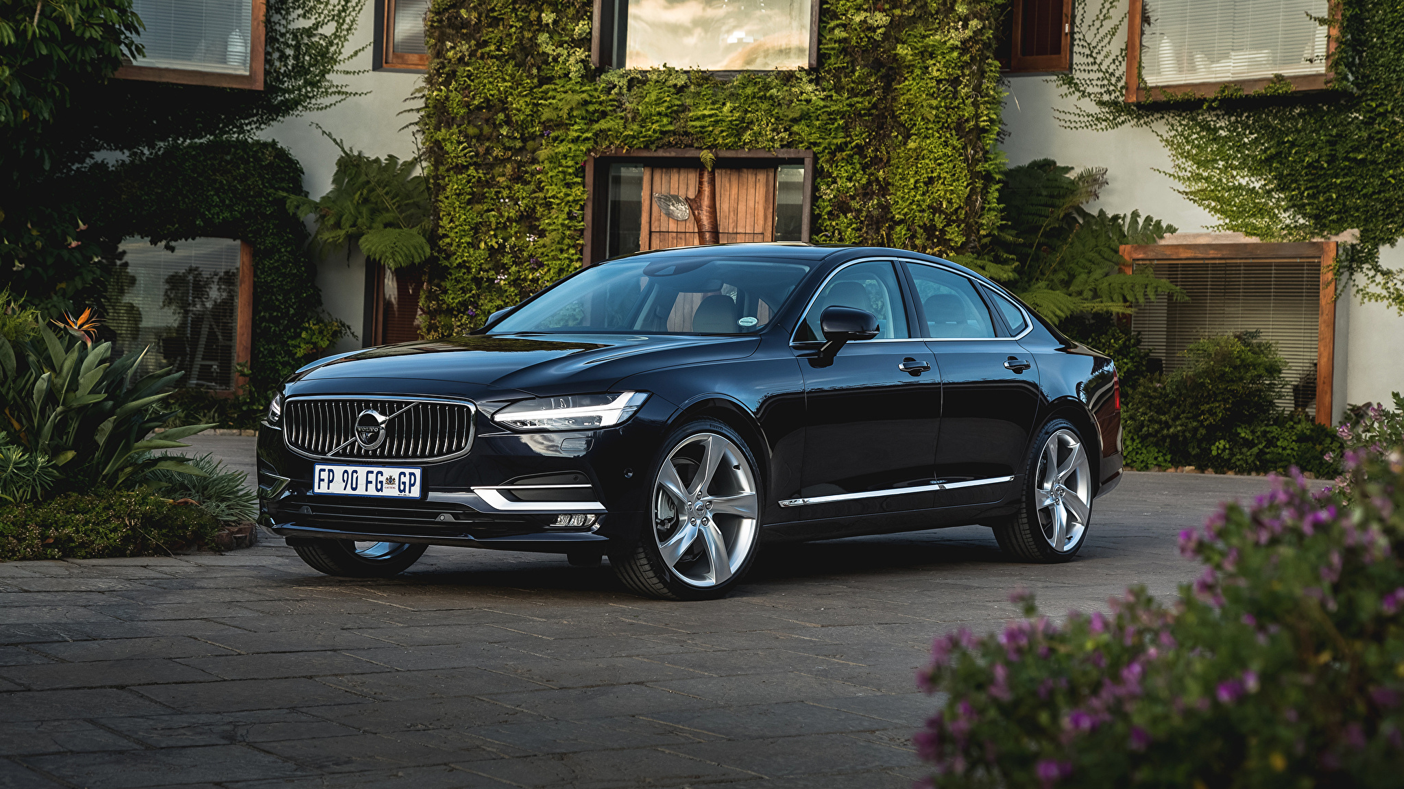 Машина Volvo s90