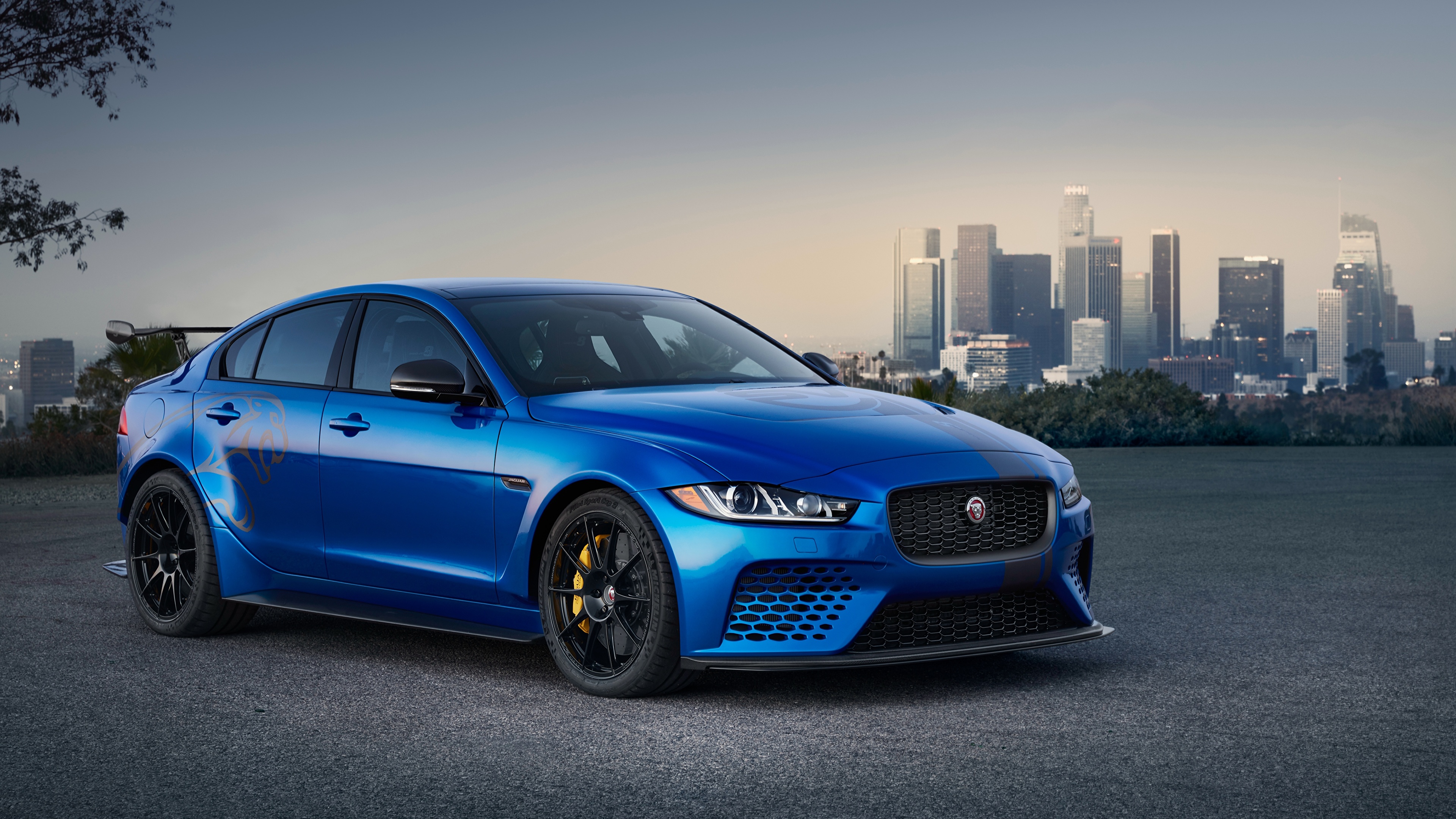 синий автомобиль Jaguar XFR-S blue car THE скачать