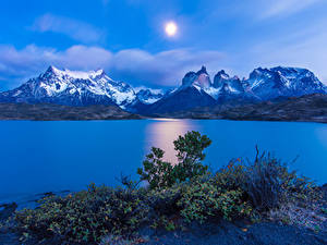 Картинка Чили Горы Речка Небо Пейзаж Холм Солнце Torres del Paine Природа