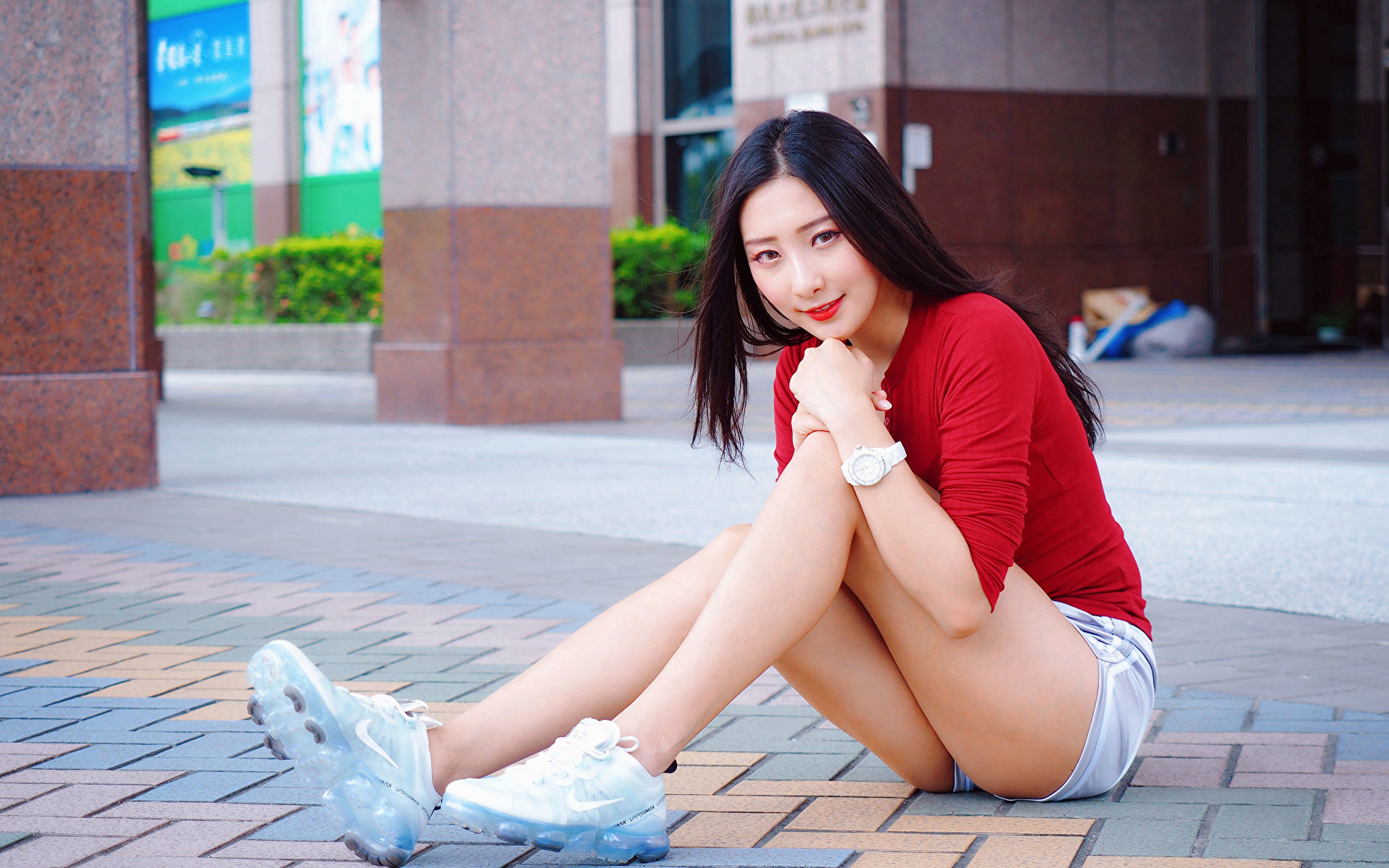 Фотография Блузка Девушки Ноги Азиаты сидя Шорты 1920x1200 девушка молодая женщина молодые женщины ног азиатки азиатка шорт Сидит шортах сидящие