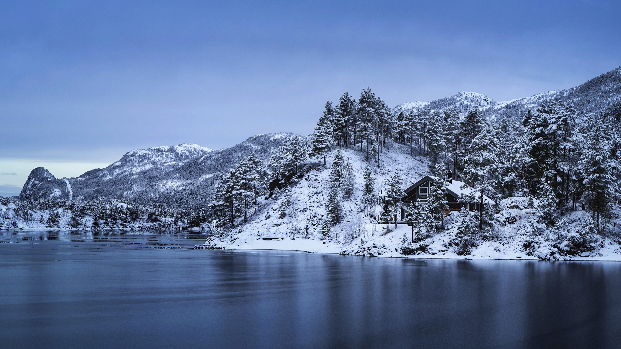 Горы Норвегии зимой