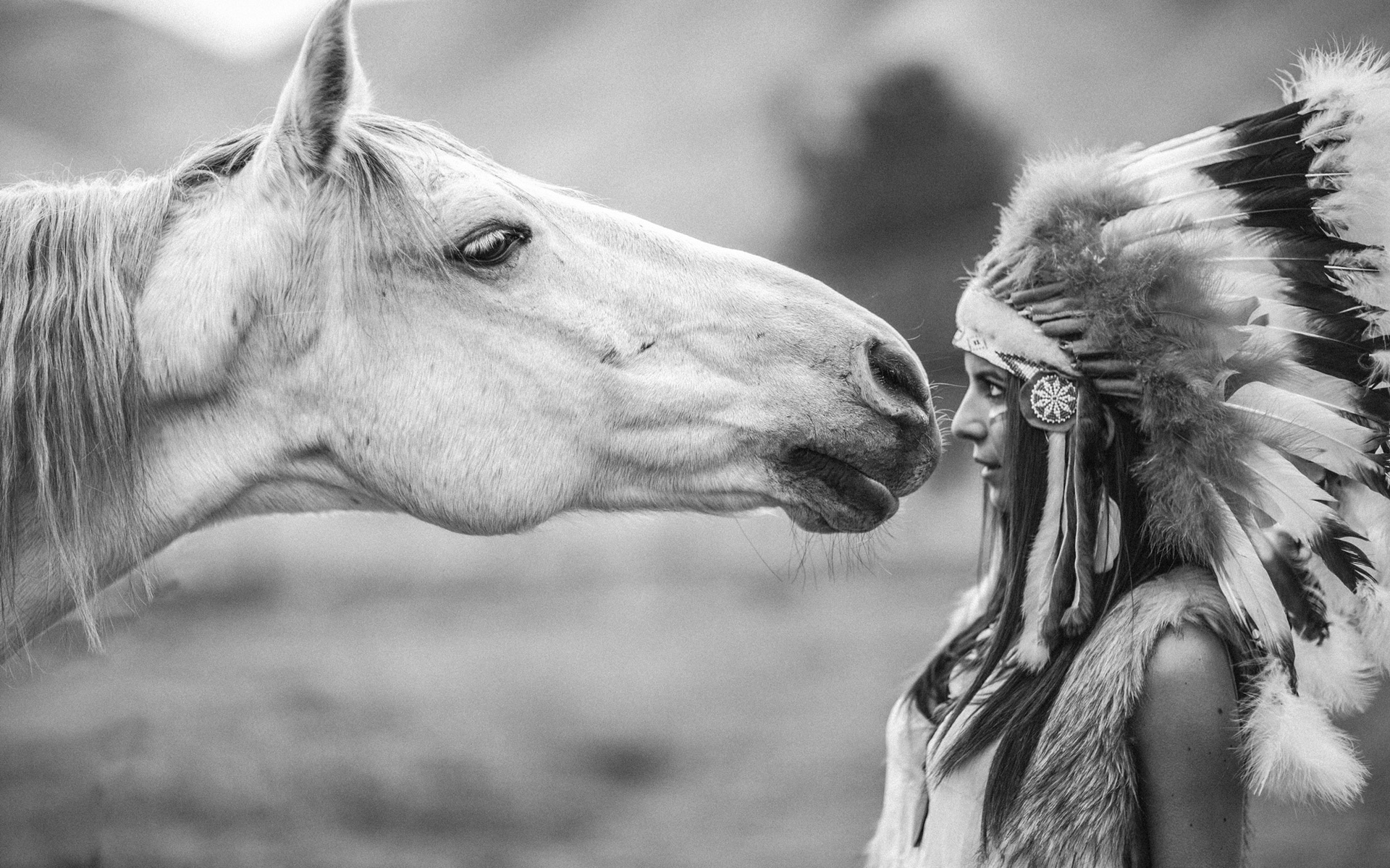 Обои для рабочего стола лошадь Индейцы молодая женщина Животные 1920x1200 Лошади индеец индейца девушка Девушки молодые женщины животное