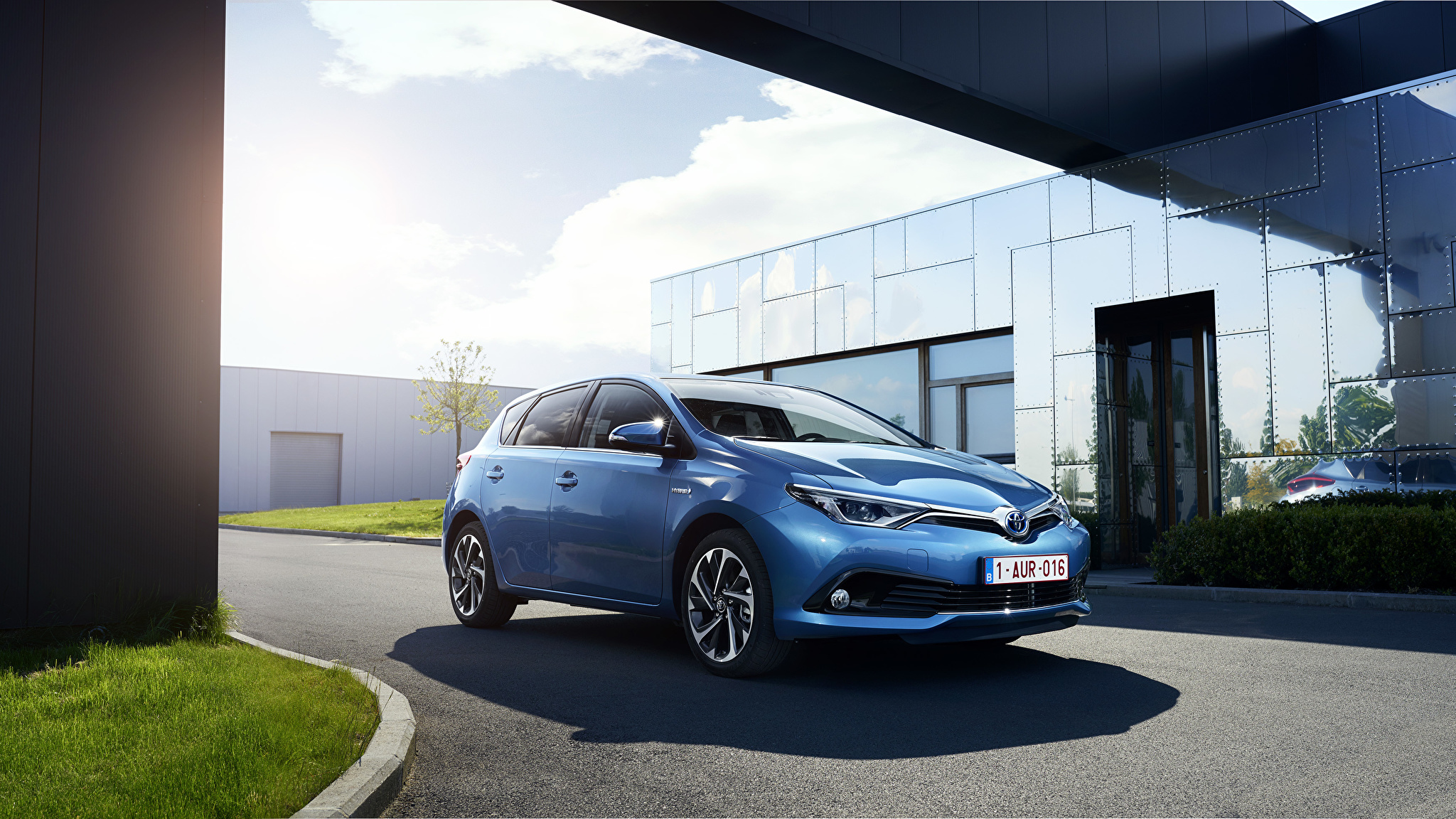 Toyota Auris Hybrid 2015