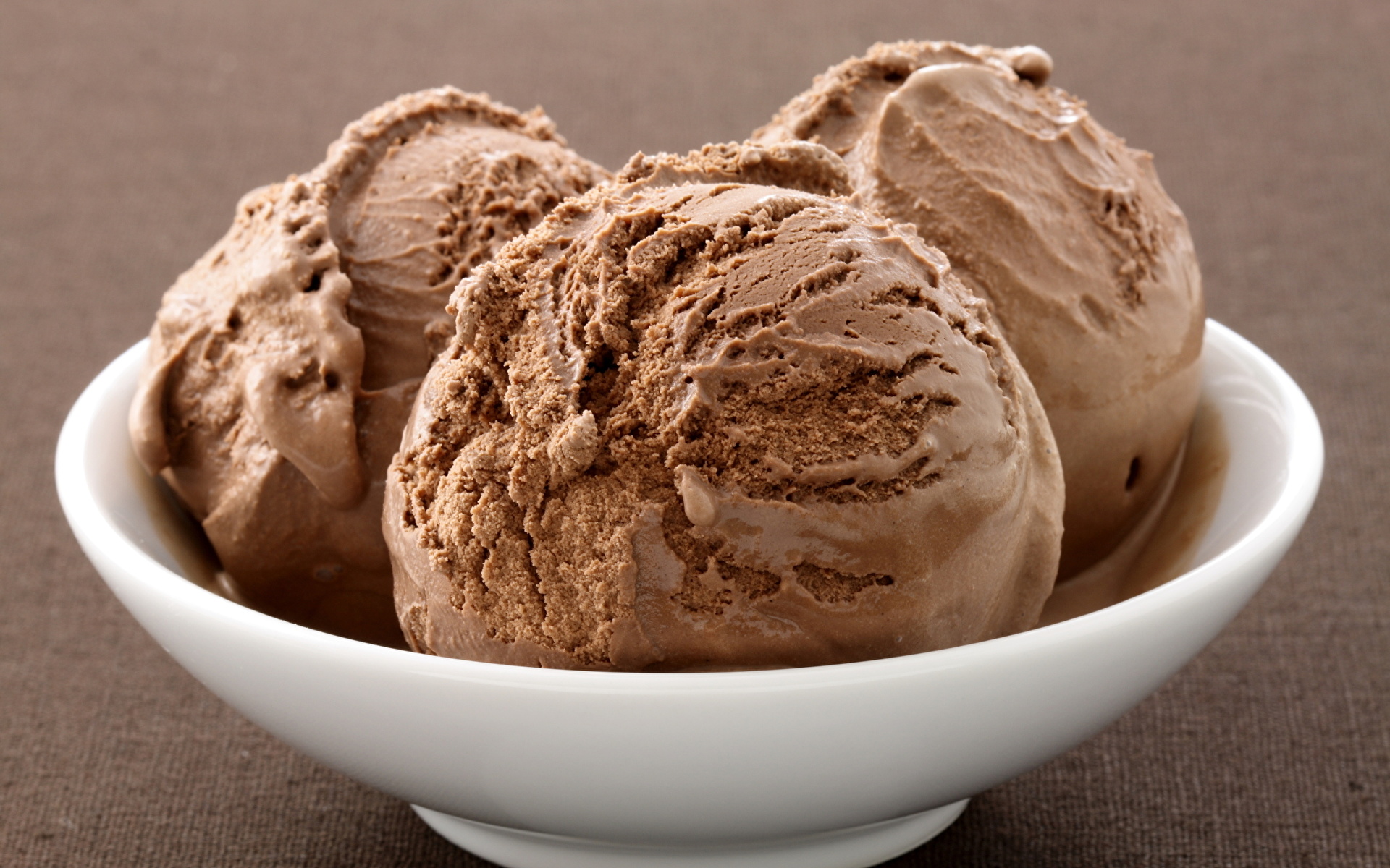 кремово-шоколадное мороженое загрузить