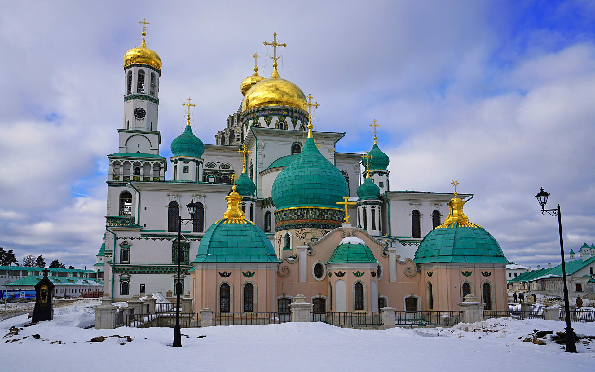 Картинки Монастырь Россия New Jerusalem monastery Купол снеге город 1920x1200 купола Снег снега снегу Города