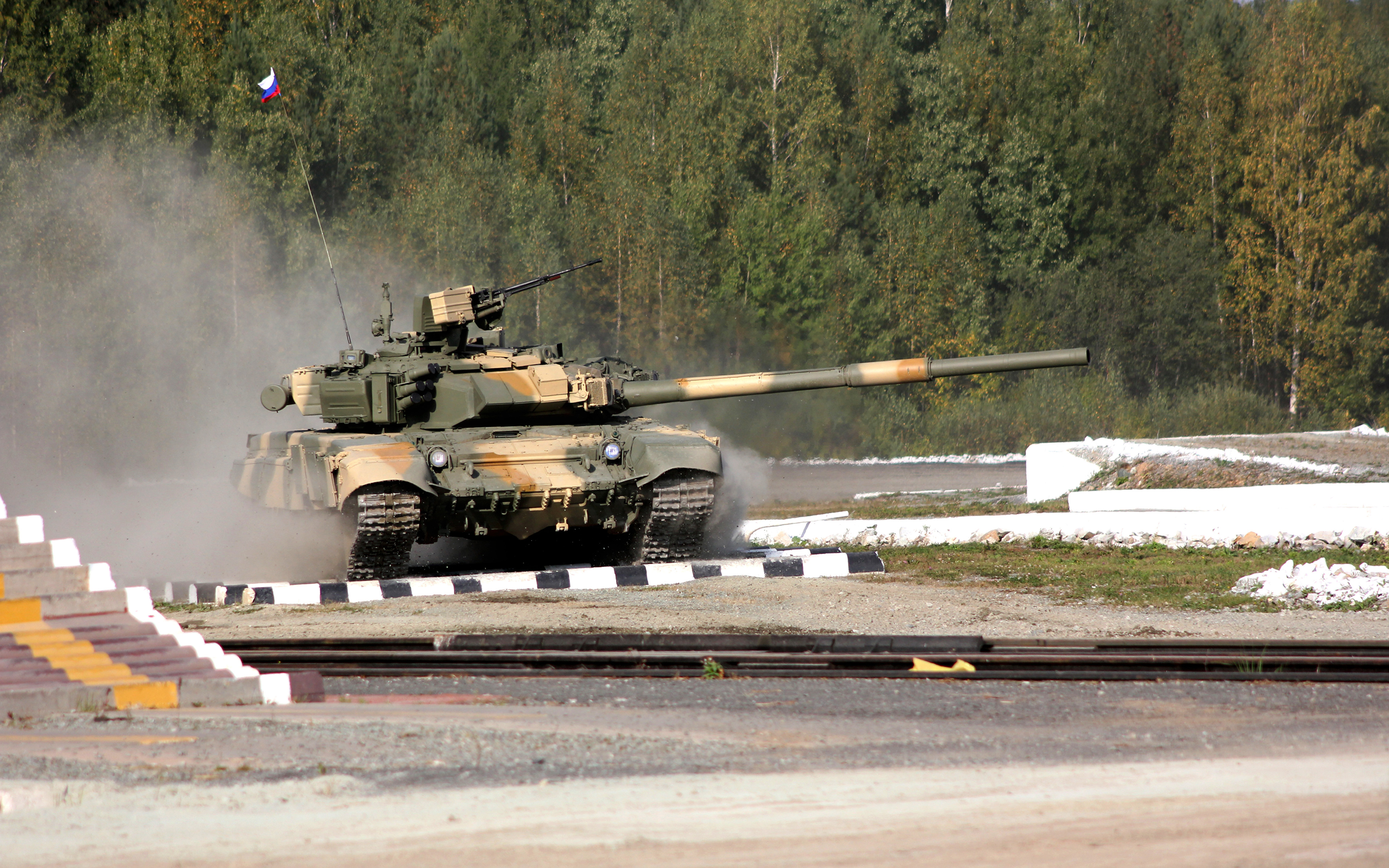 Картинки танк Армия 3840x2400 Танки военные