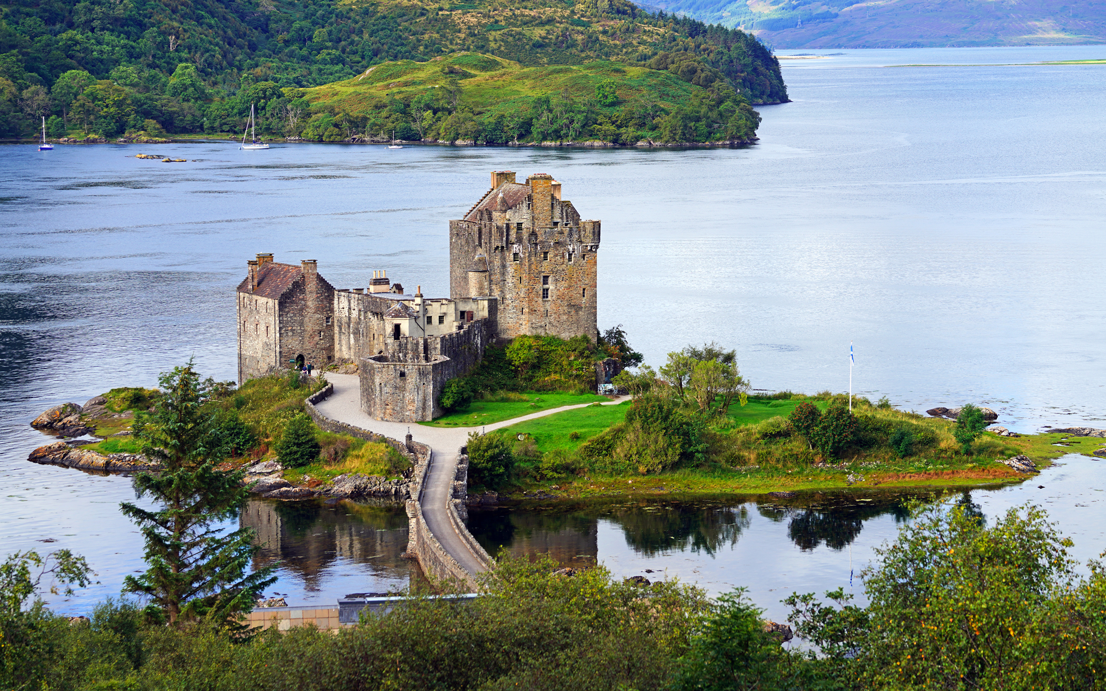 Фото Шотландия Eilean Donan замок Остров Развалины город 3840x2400 Замки Руины Города