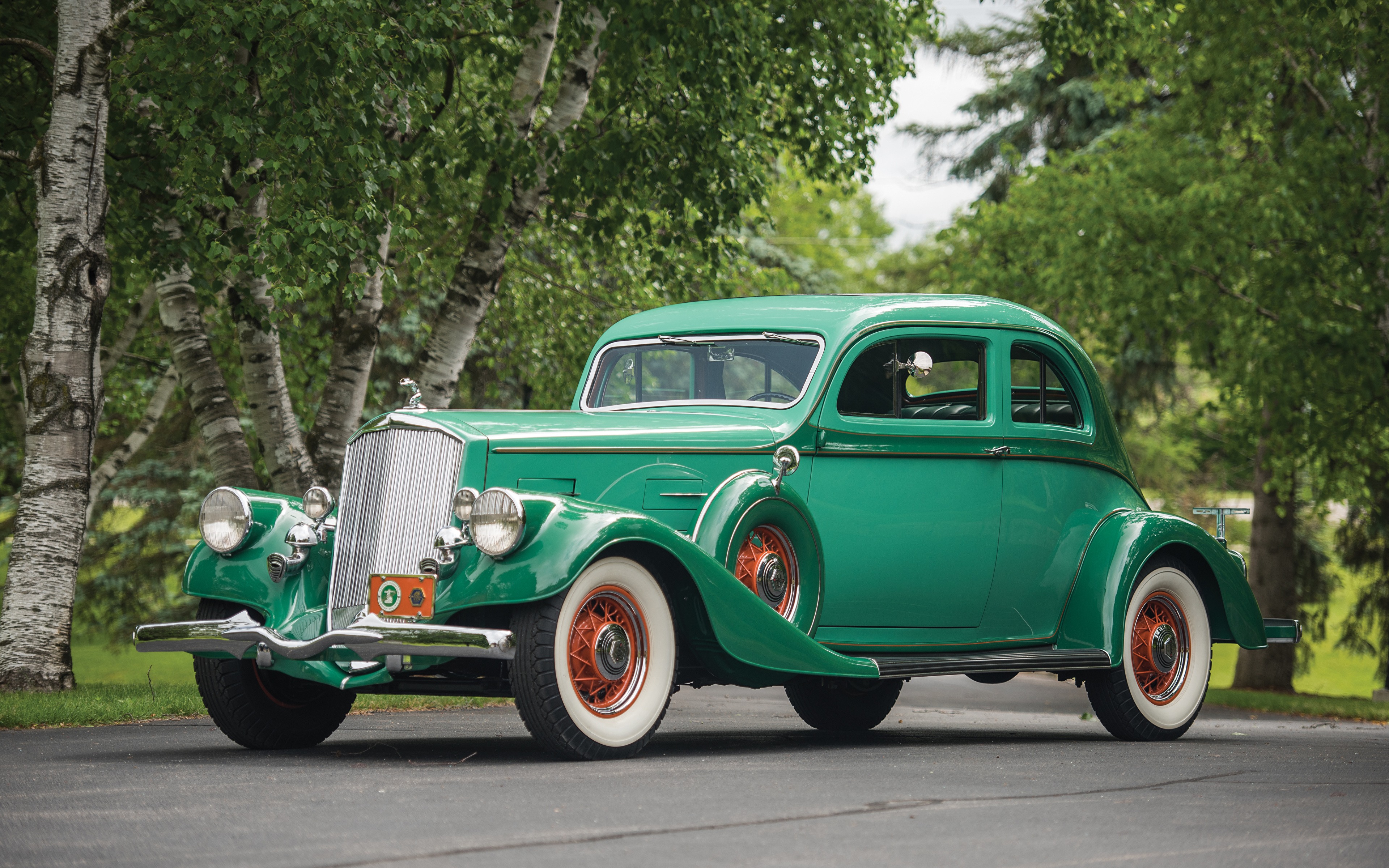 Old car. 1928 Pierce-arrow. Pierce-arrow 1934. Старинные машины. Зеленый ретро автомобиль.