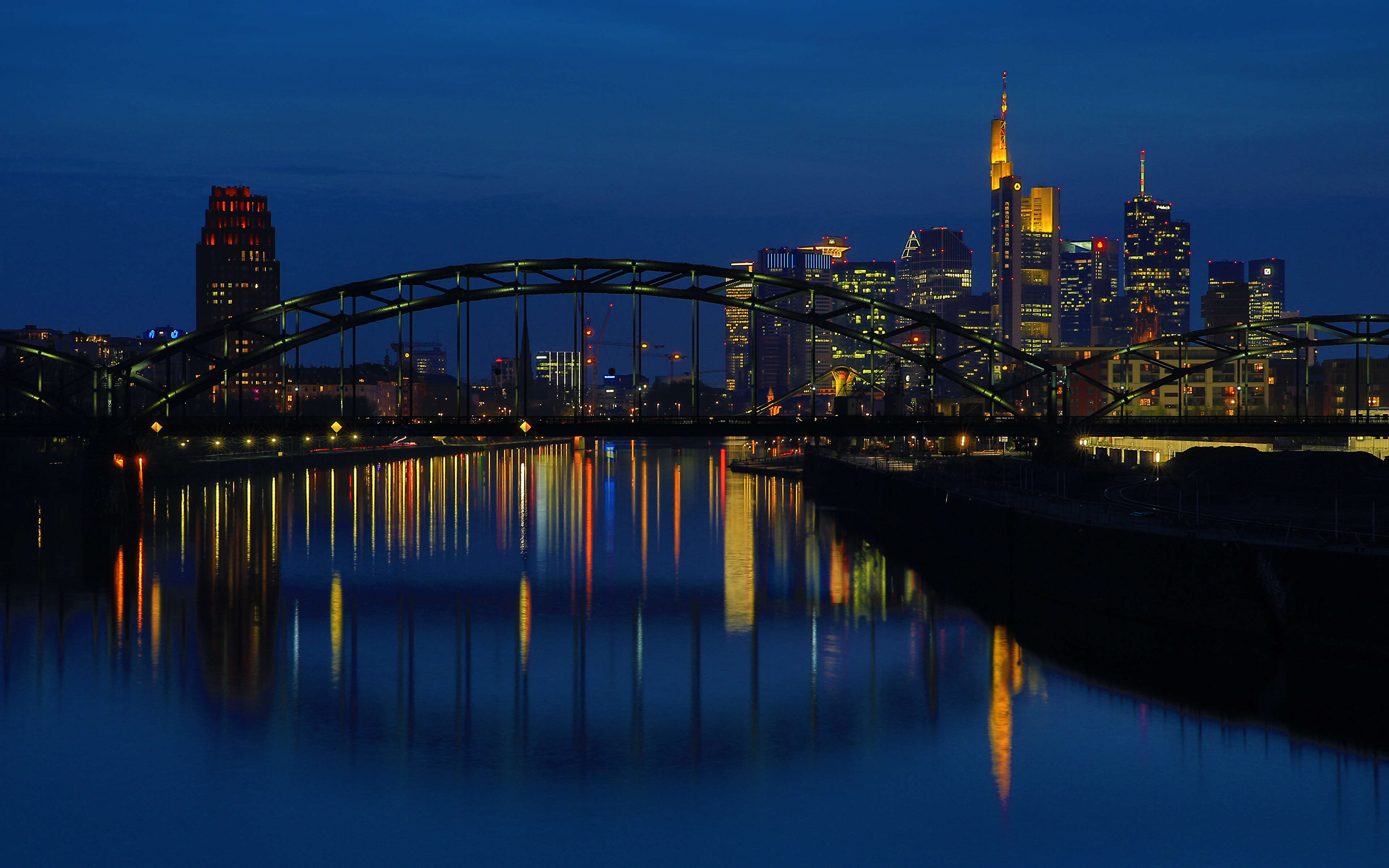 Main night. Мосты Франкфурт на Майне. Франкфурт Германия. Франкфурт мост. Ночь мост Франкфурт.