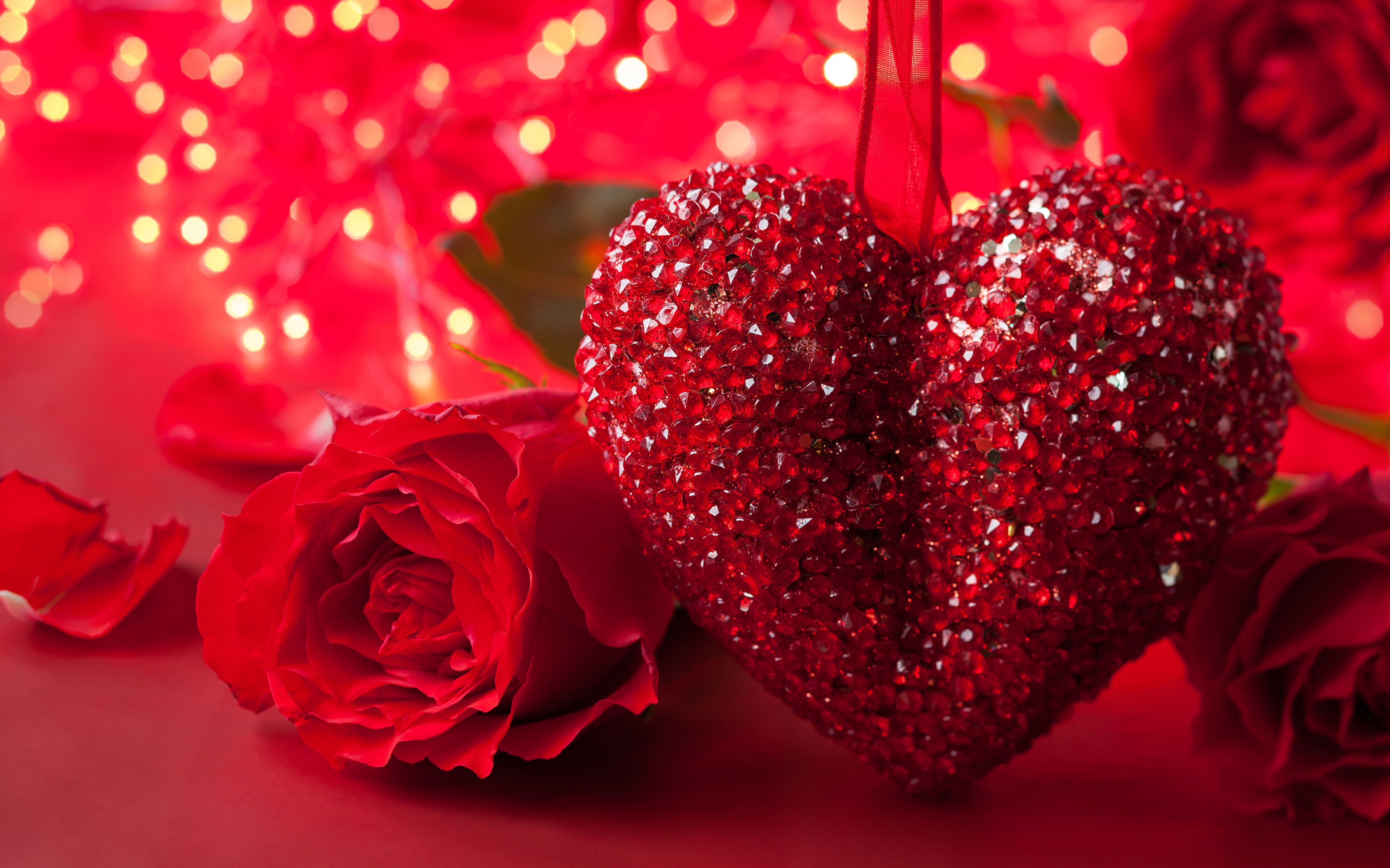 Фотография День всех влюблённых серце Розы Цветы Праздники 3840x2400 День святого Валентина Сердце сердца сердечко роза цветок