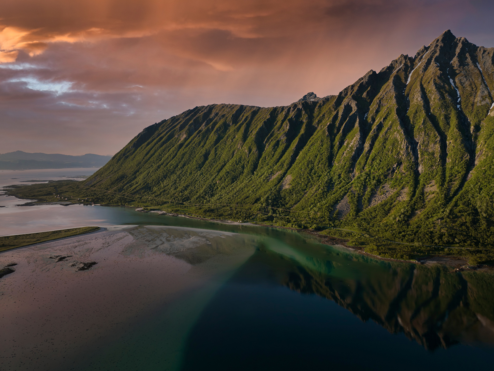 Картинки Лофотенские острова Норвегия Morfjord Горы Природа 1600x1200 гора