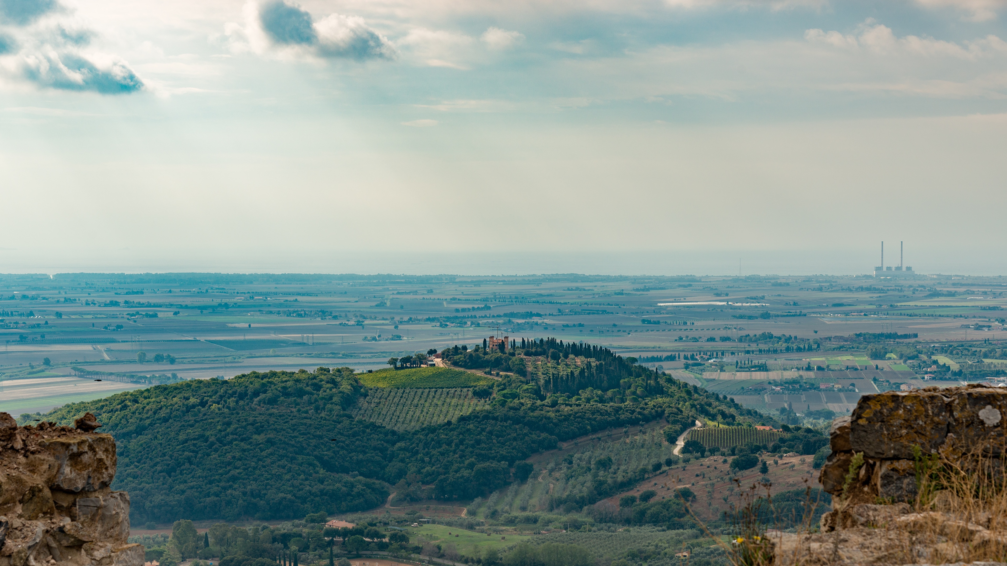 Картинка Тоскана Италия Природа Холмы горизонта 3840x2160 холм холмов Горизонт