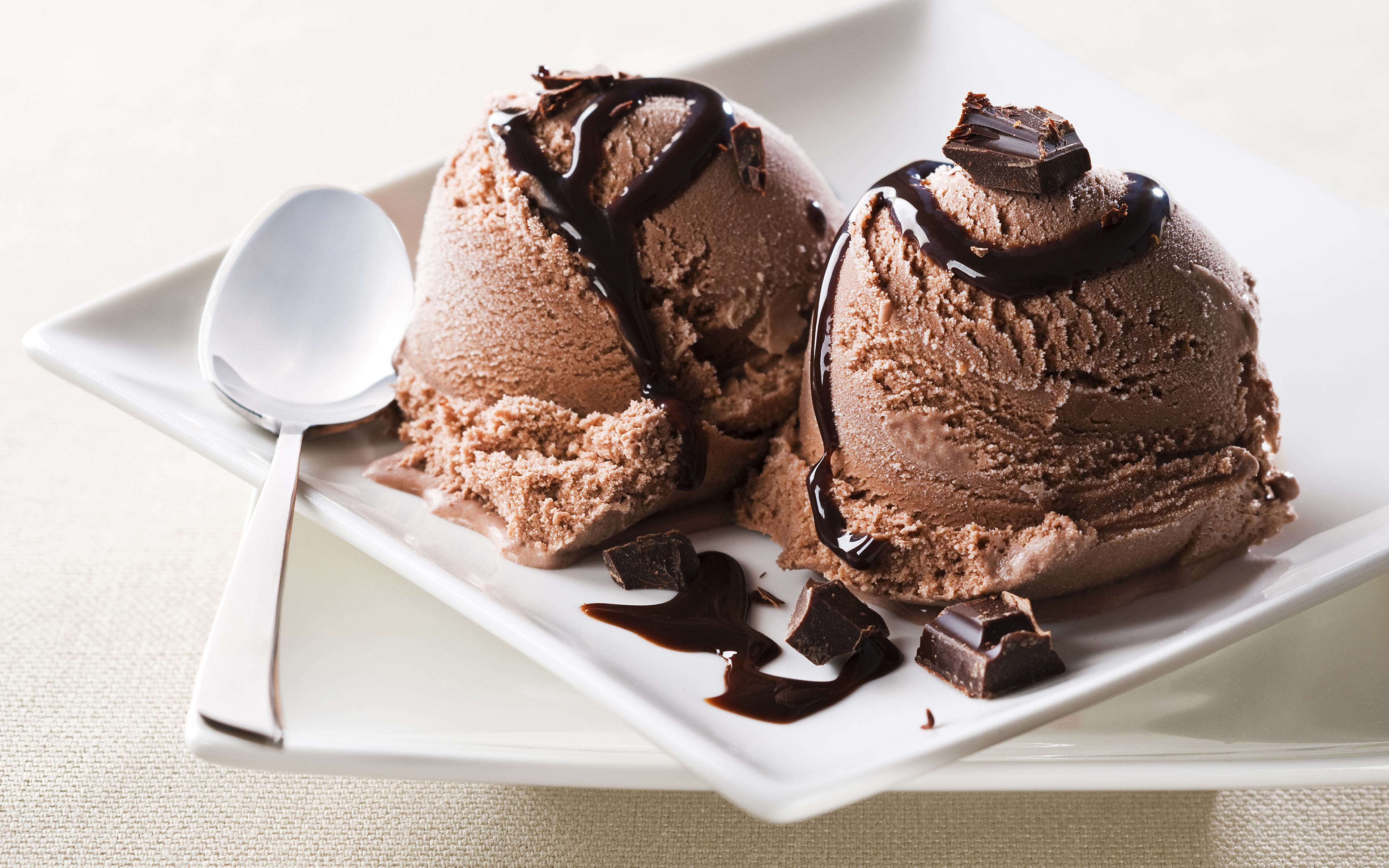 Choco ice. Шоколадное мороженое джелато. Шоколадный трюфель мороженое РОСФРОСТ. Красивое шоколадное мороженое. Домашнее шоколадное мороженое.