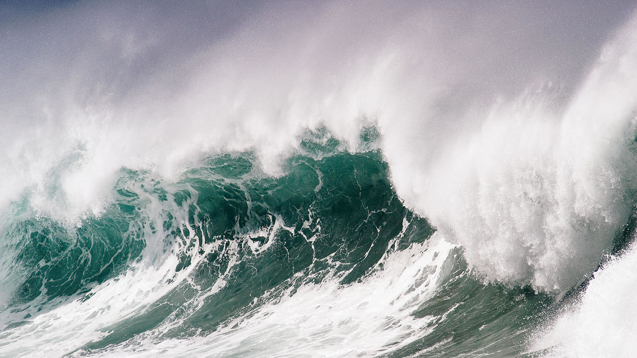 Обои на стол волна. Море океан волны шторм ЦУНАМИ. ЦУНАМИ это Океанические волны высотой. Море, волны. Океан волны.