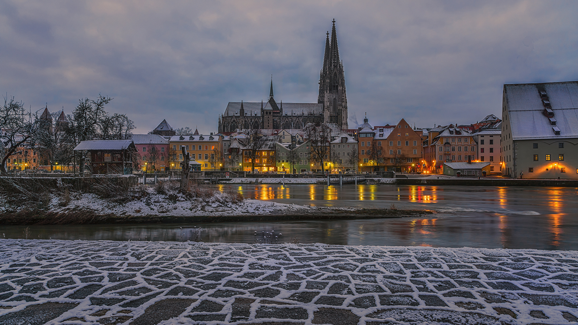 Картинка Бавария Германия Regensburg зимние река Вечер ...