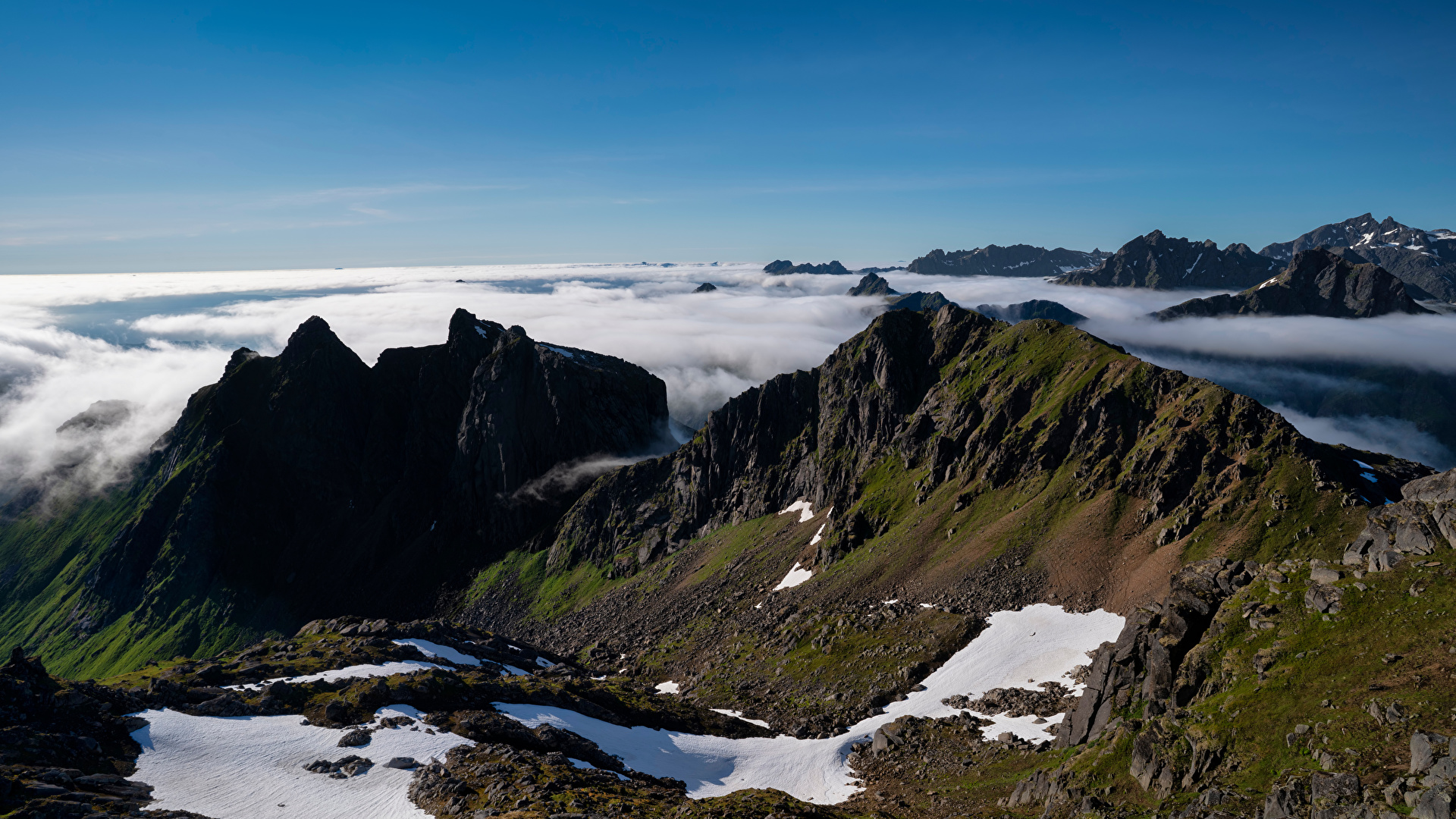 Фотографии Лофотенские острова Норвегия Горы Природа облачно 1920x1080 гора Облака облако