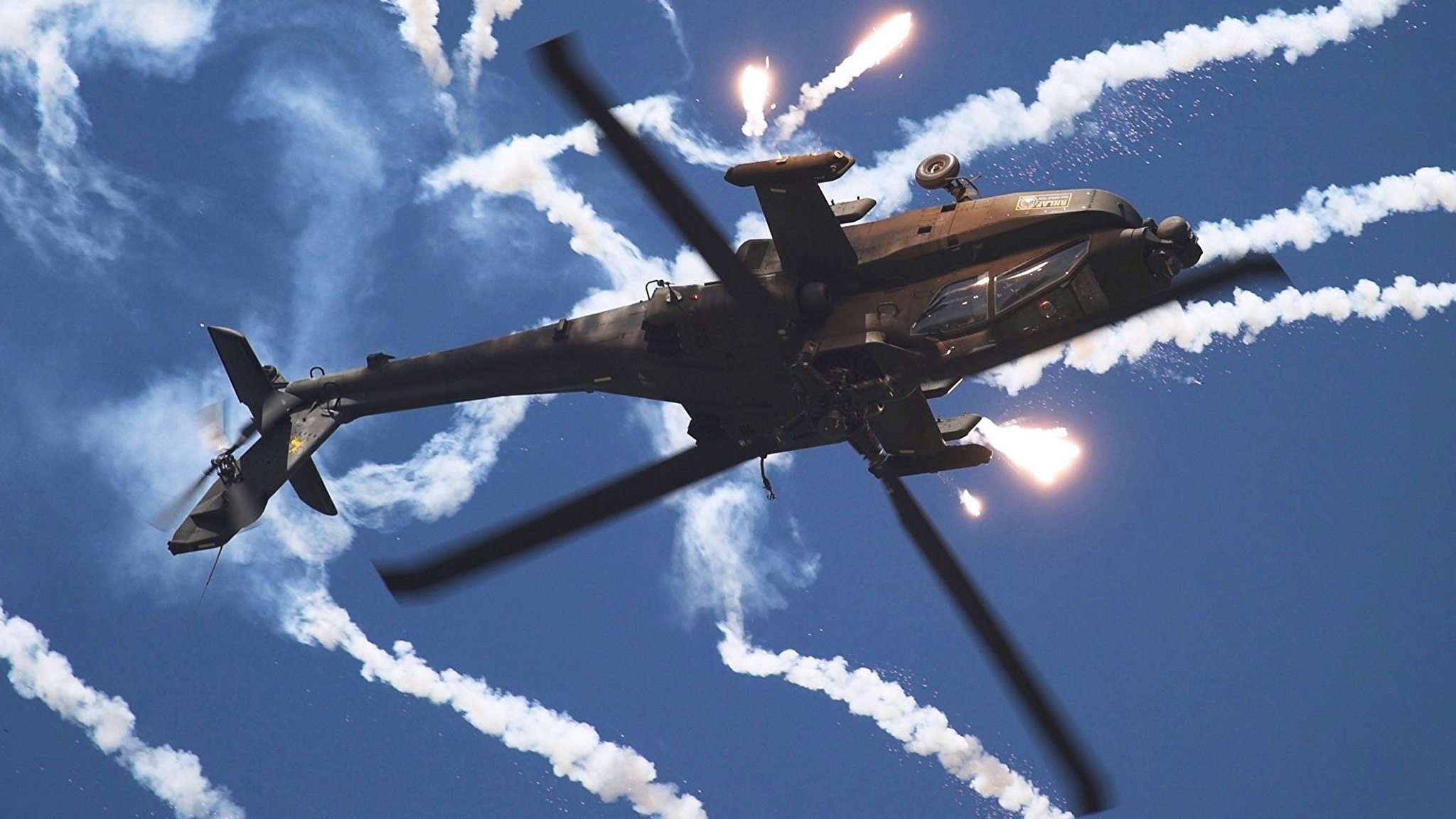 Земля воздух самолет. Ка-52 тепловые ловушки. Ah-64d Apache Longbow. Ка-50 вертолёт тепловые ловушки. Ми 24 ИК ловушки.