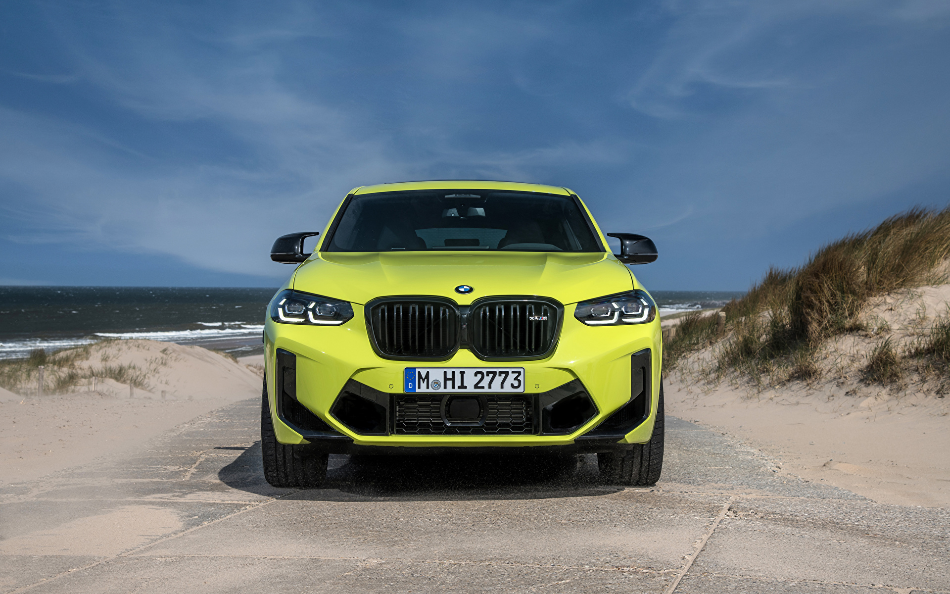 Фото BMW CUV X4 M Competition, (Worldwide), (F98), 2021 салатовые Спереди Металлик Автомобили 1920x1200 БМВ Кроссовер салатовая Салатовый желто зеленый авто машины машина автомобиль