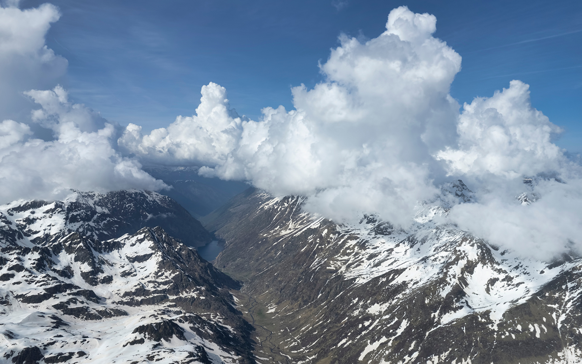 Картинка Франция Ariege Горы Природа Сверху Облака 1920x1200 гора облако облачно