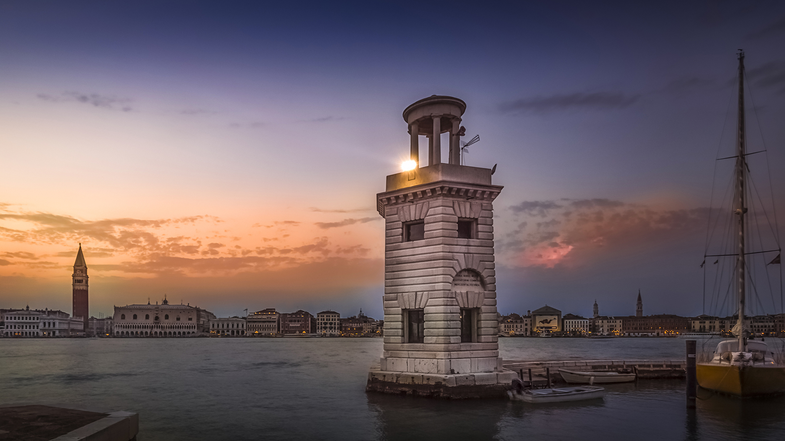 маяки италии