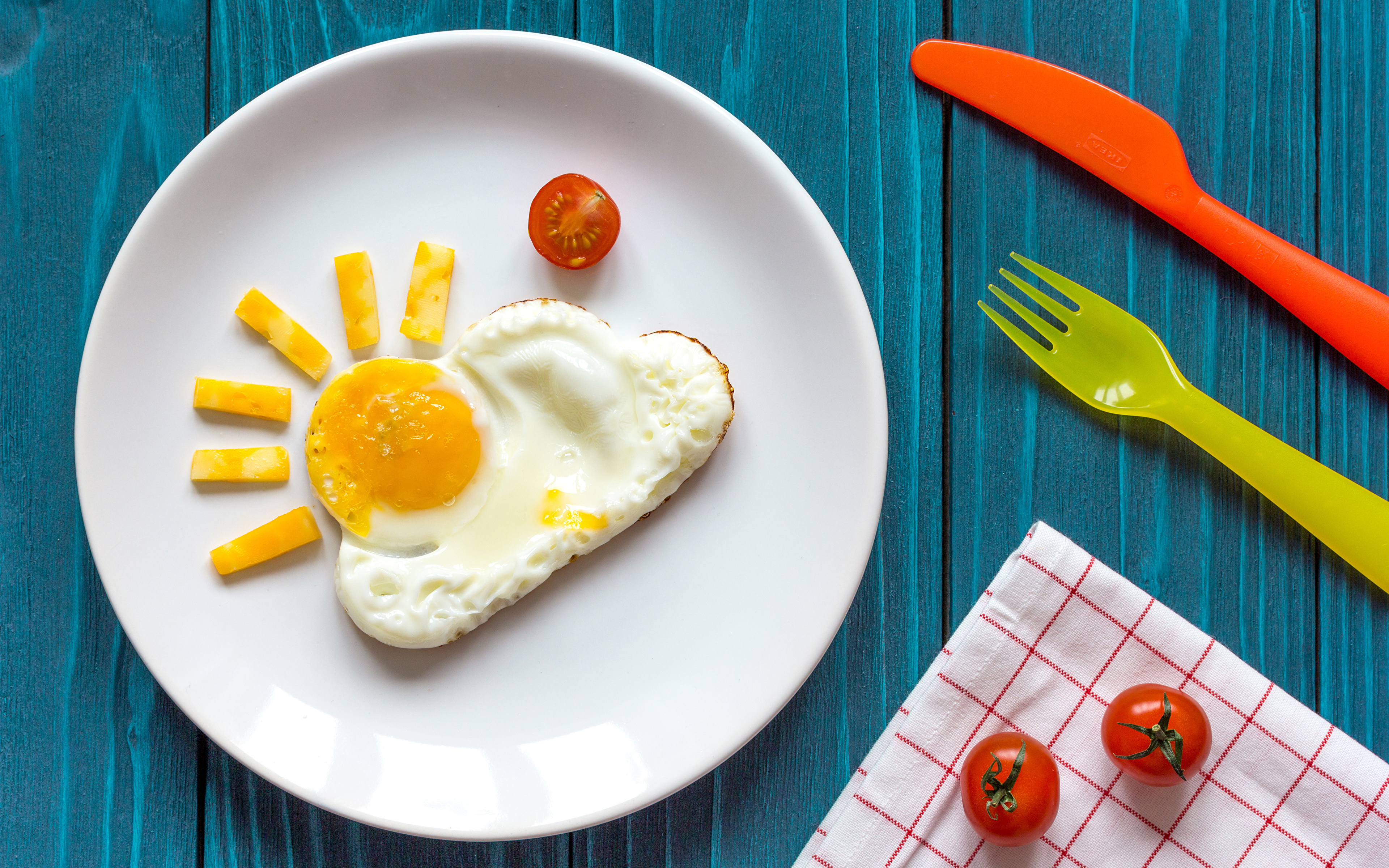 Приходи на завтрак. Завтрак. Оригинальная яичница для ребенка. Красивая еда для детей. Красивая яичница на завтрак.