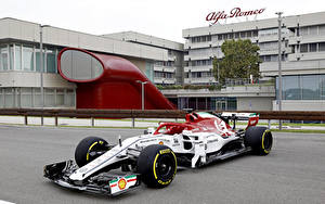 Фотография Alfa Romeo Формула 1 2019 C38 with a special Monza livery автомобиль Спорт