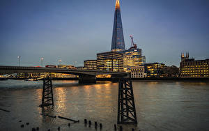 Фотографии Англия Небоскребы Речка Мосты Вечер Лондон The Shard, Thames Города