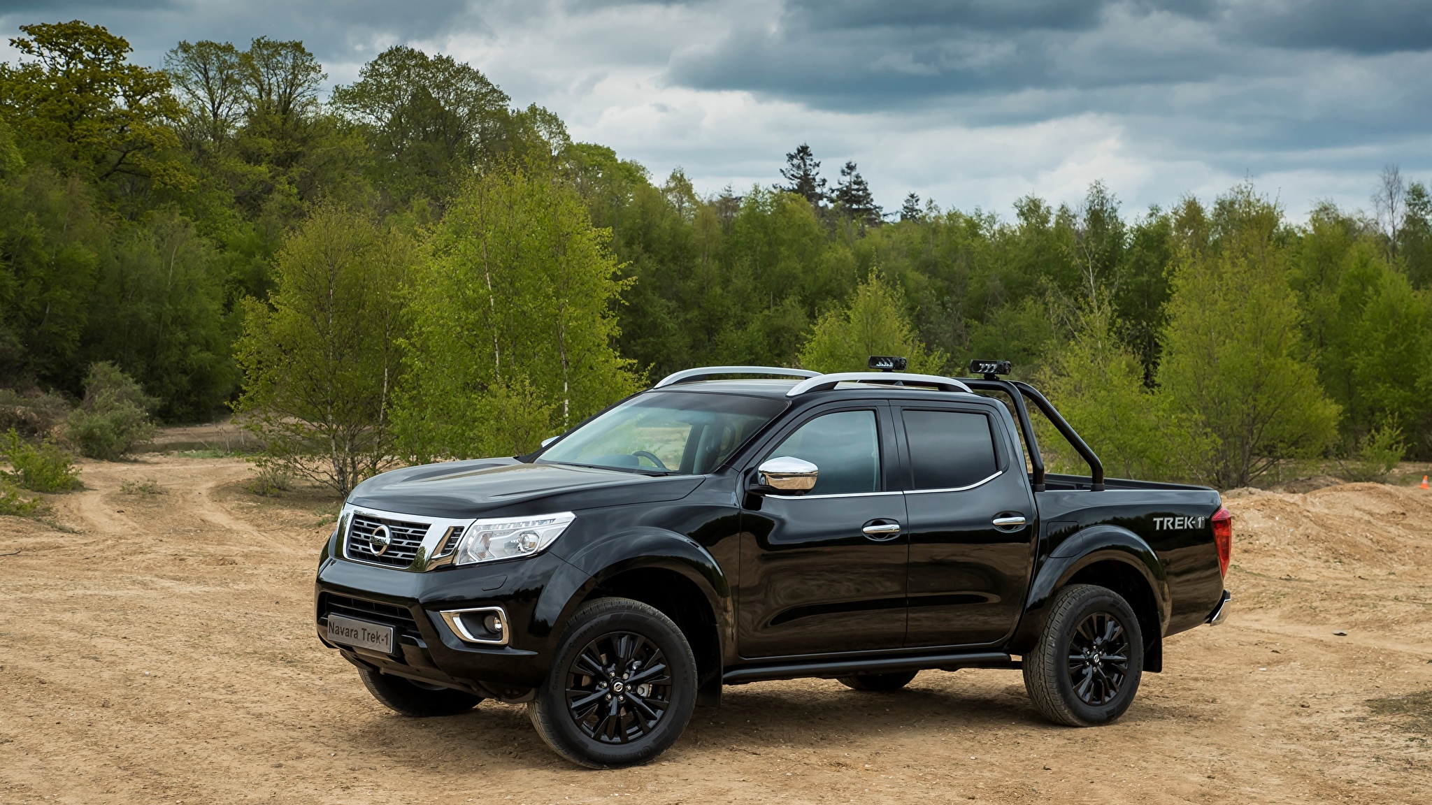 Nissan Navara 2005 Black