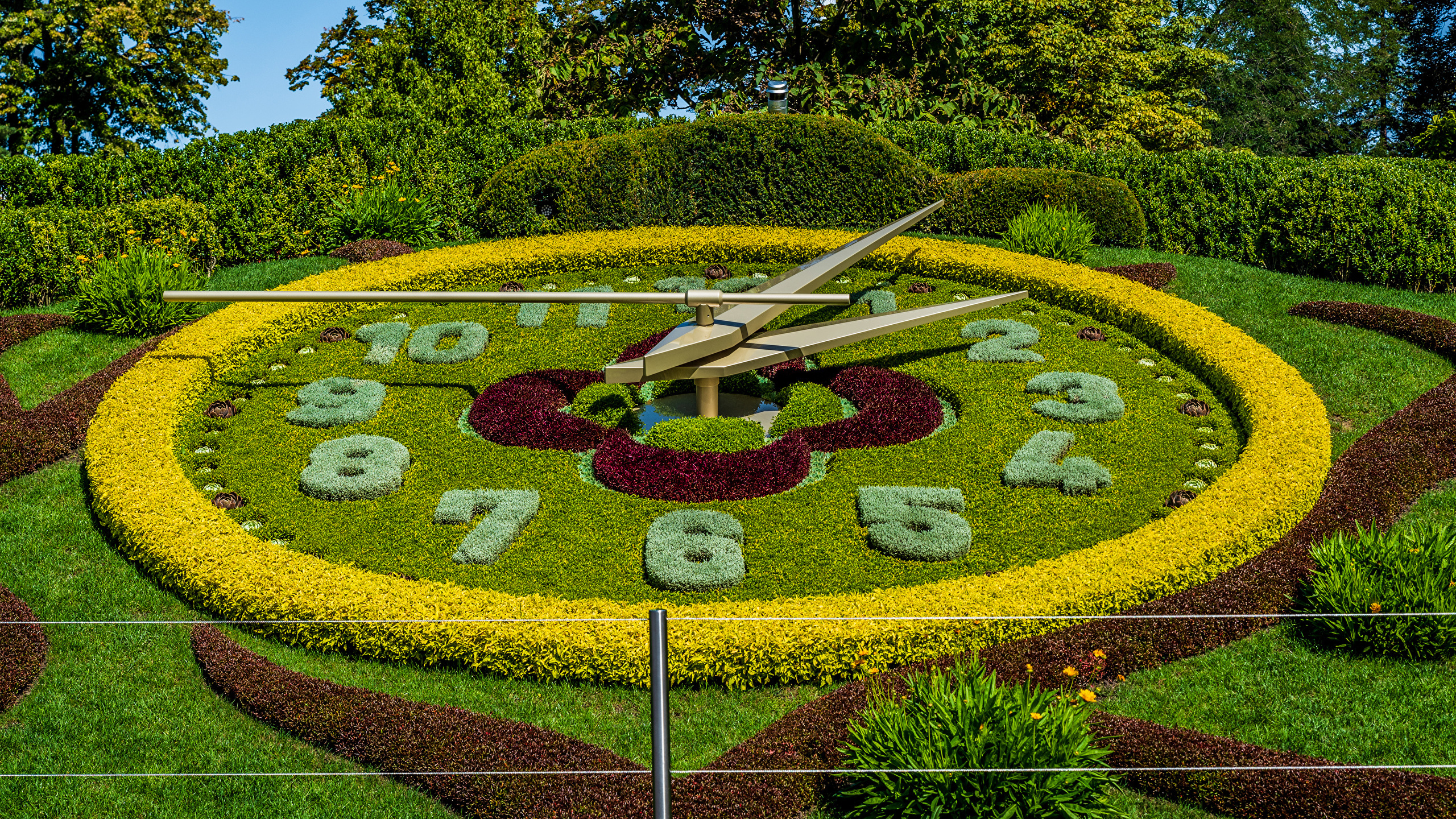 Цветочные часы английский сад Женева, Швейцария