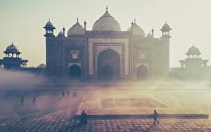 Картинка Тадж-Махал Индия Утро Мечеть Туман mausoleum, Agra, India Uttar Pradesh