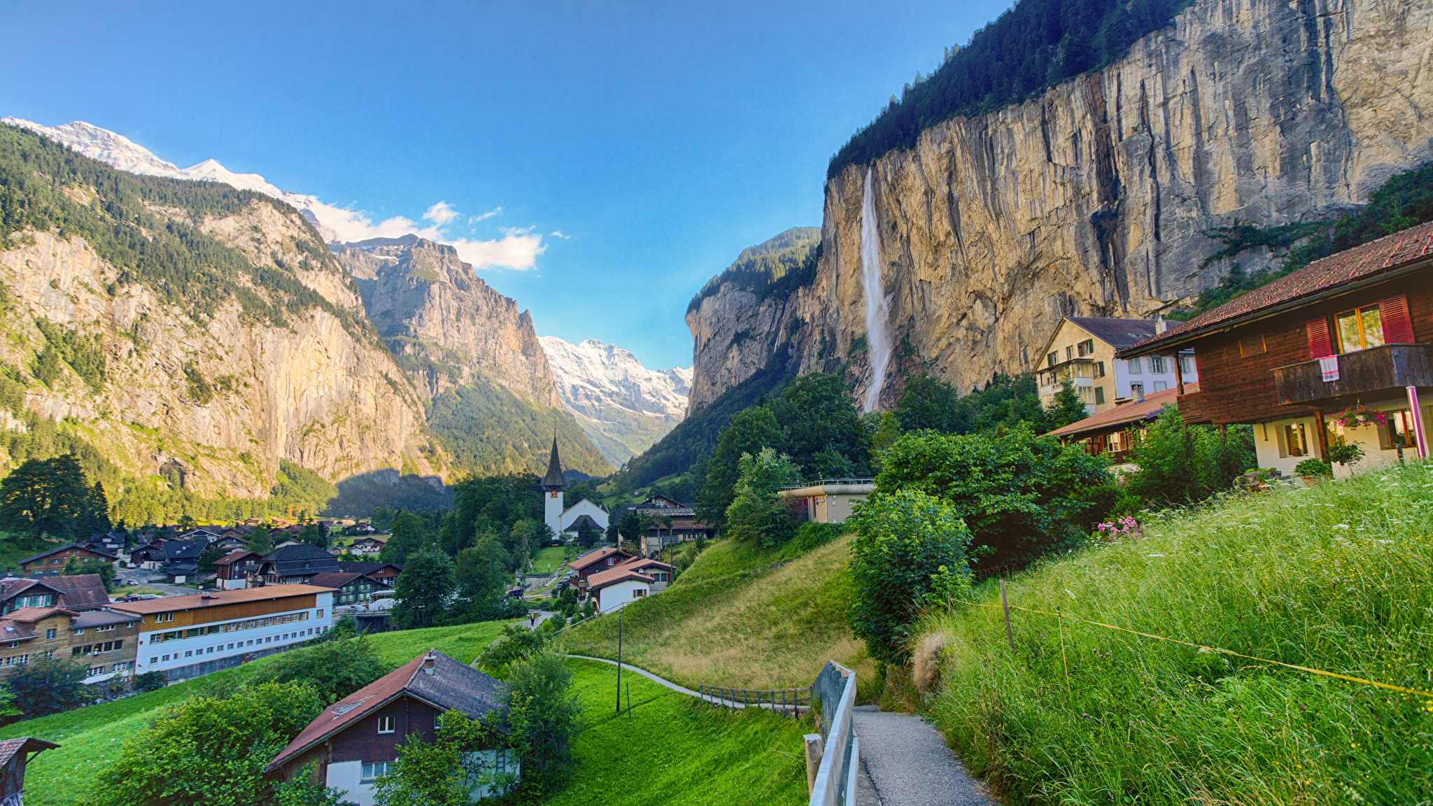 Interlaken Швейцария зеленые