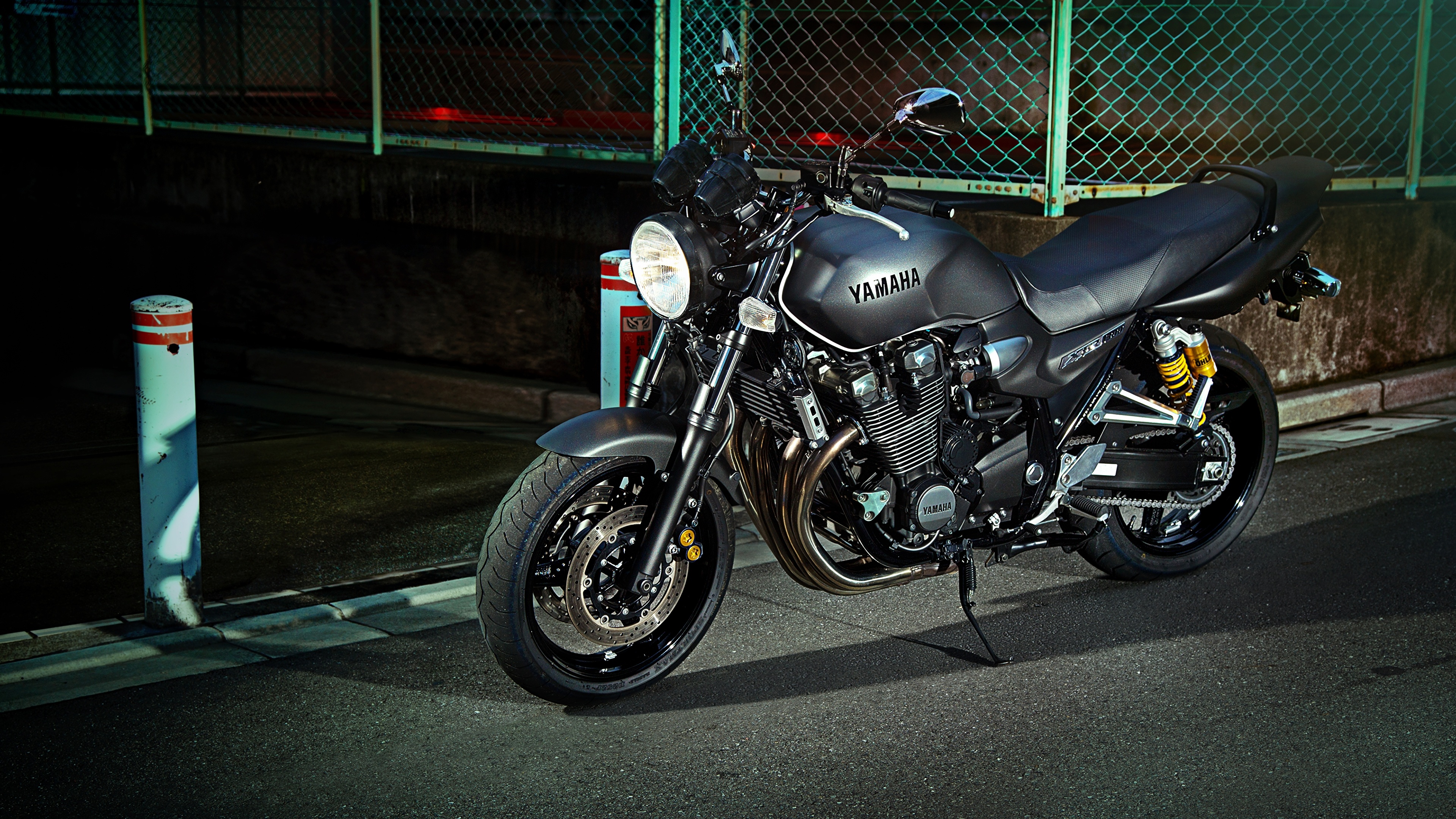 Фото Ямаха 2013-14 XJR1300 мотоцикл 3840x2160 Yamaha Мотоциклы