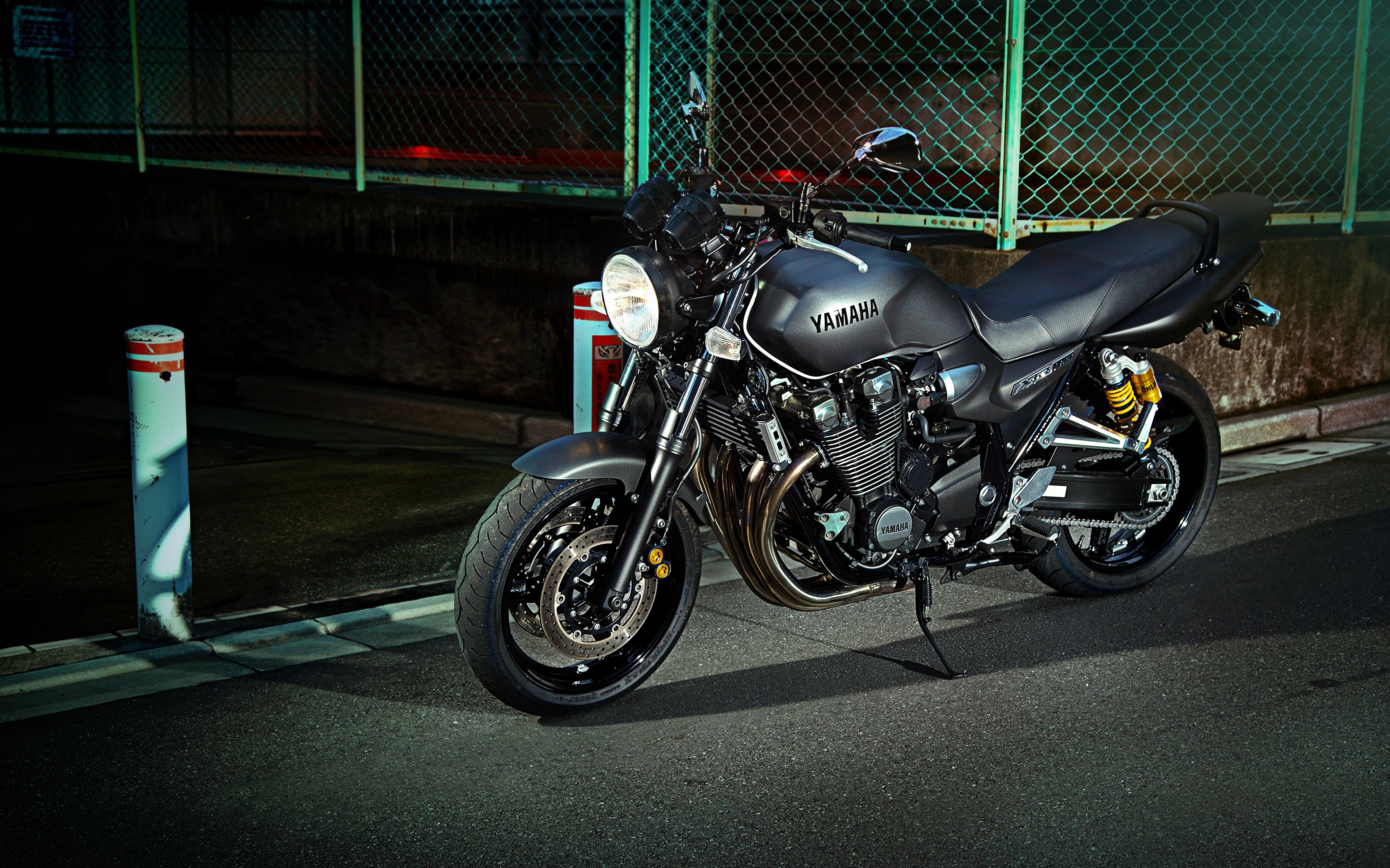 Фото Ямаха 2013-14 XJR1300 мотоцикл 3840x2400 Yamaha Мотоциклы