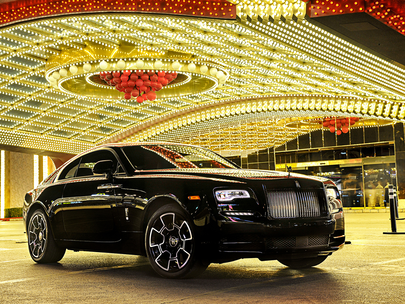 Автомобили Rolls-Royce Wraith