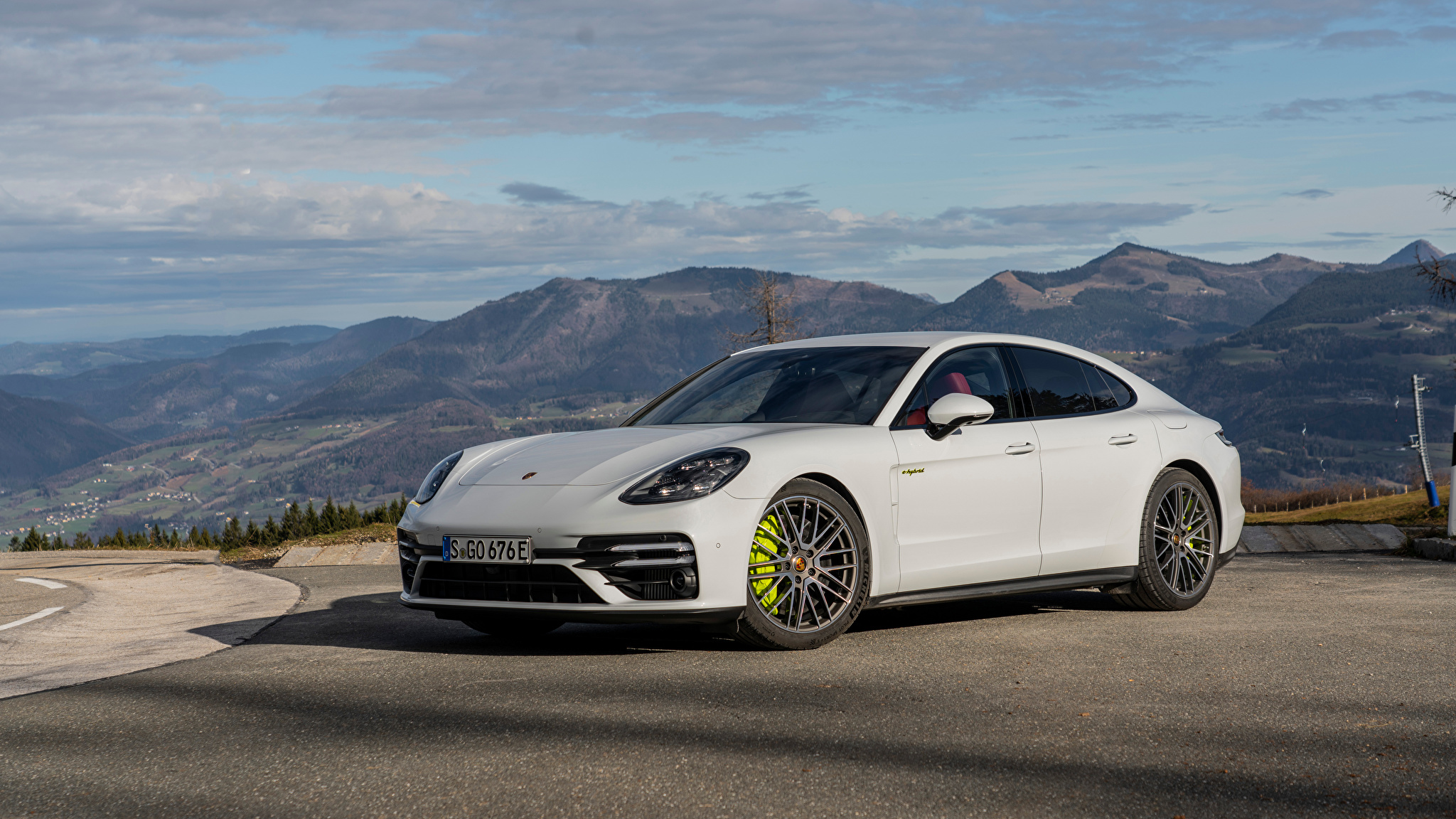 Porsche Panamera Turbo s 971 e Hybrid