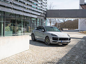 Фотографии Porsche Серая Купе Гибридный автомобиль Металлик 2019-20 Cayenne E-Hybrid Coupé SportDesign Package Worldwide машина