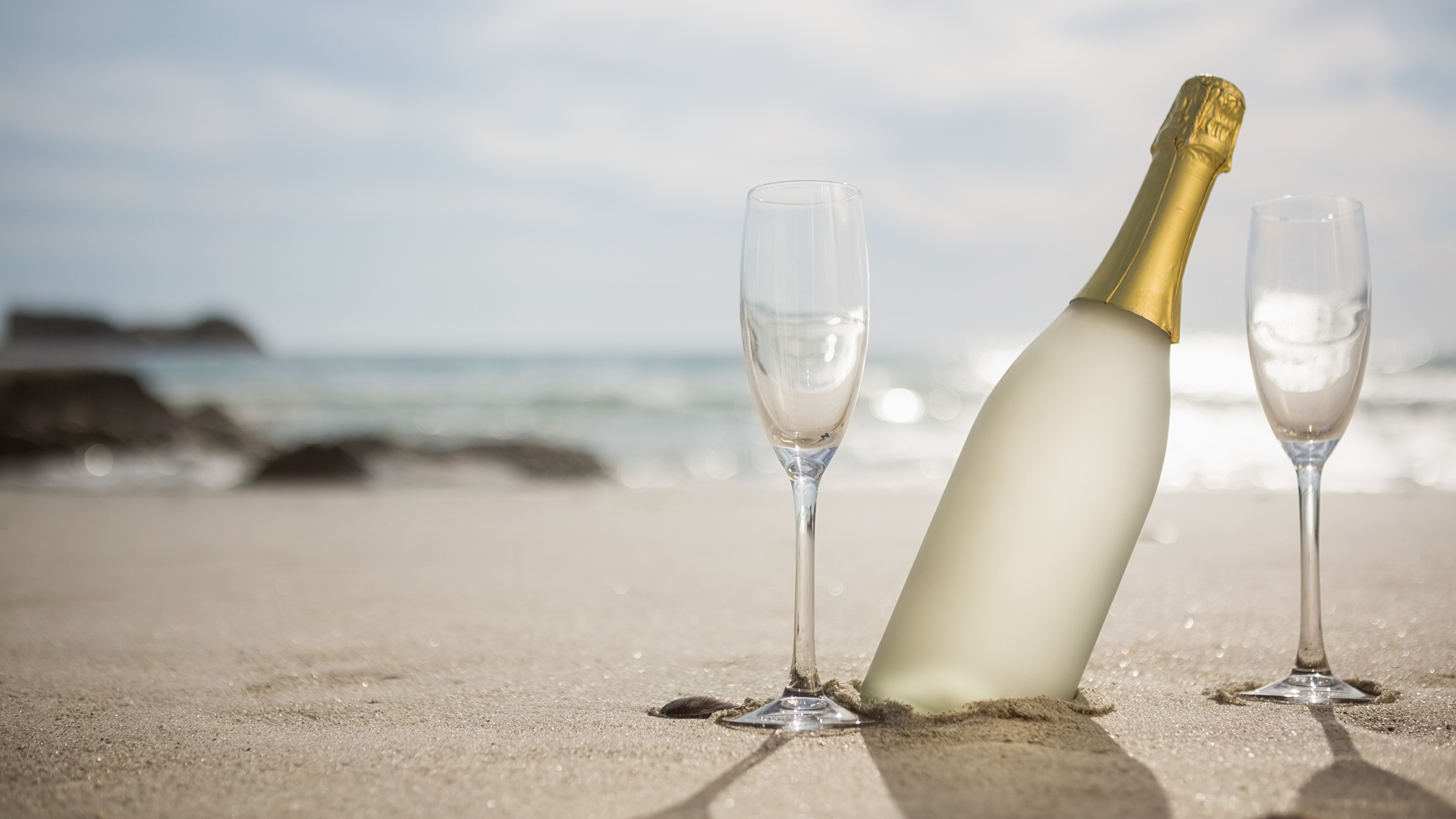 Шампанское на пляже