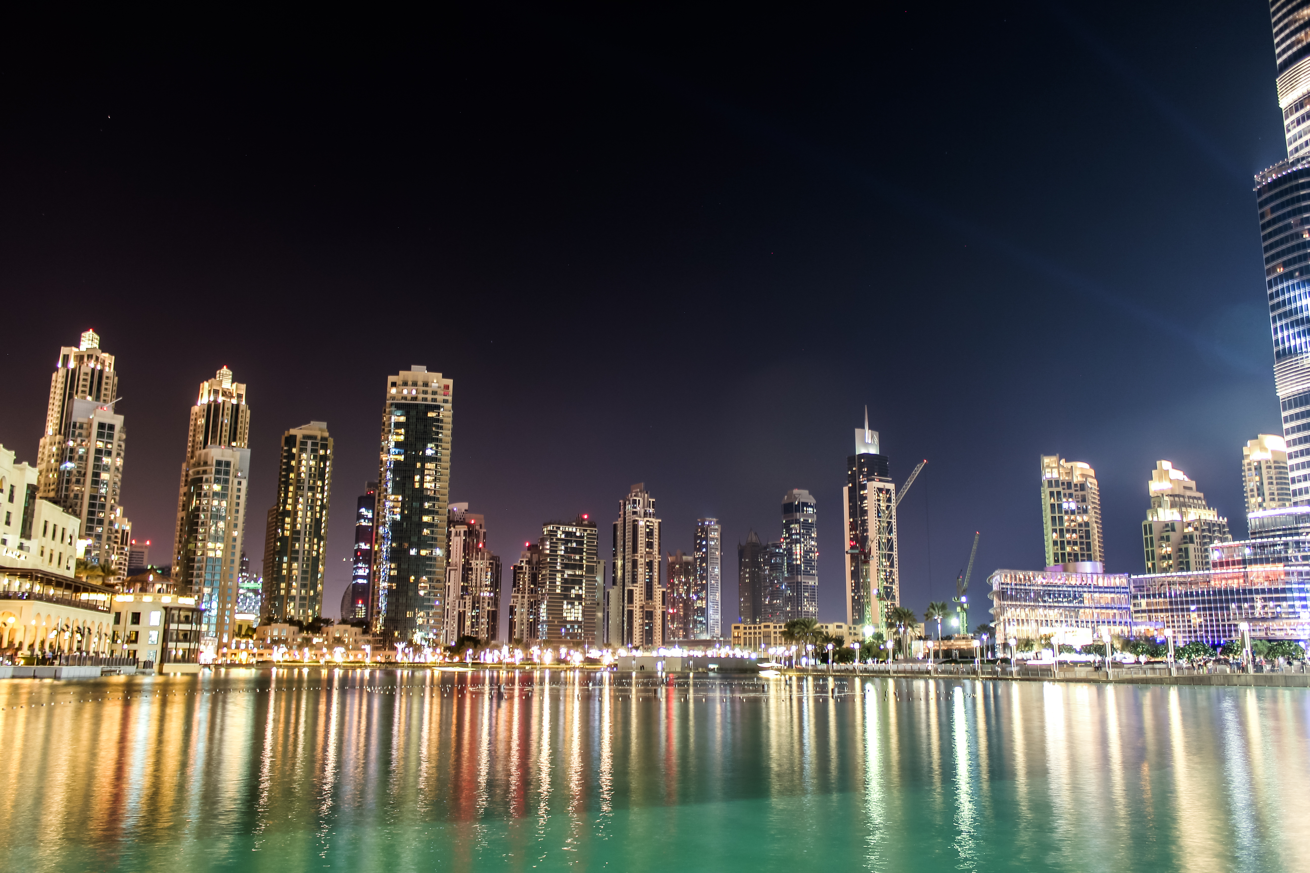 Какие города в оаэ. Джибиар Дубай. Ночной Абу Даби. Побережье Абу-Даби (Объединенные арабские эмираты).
